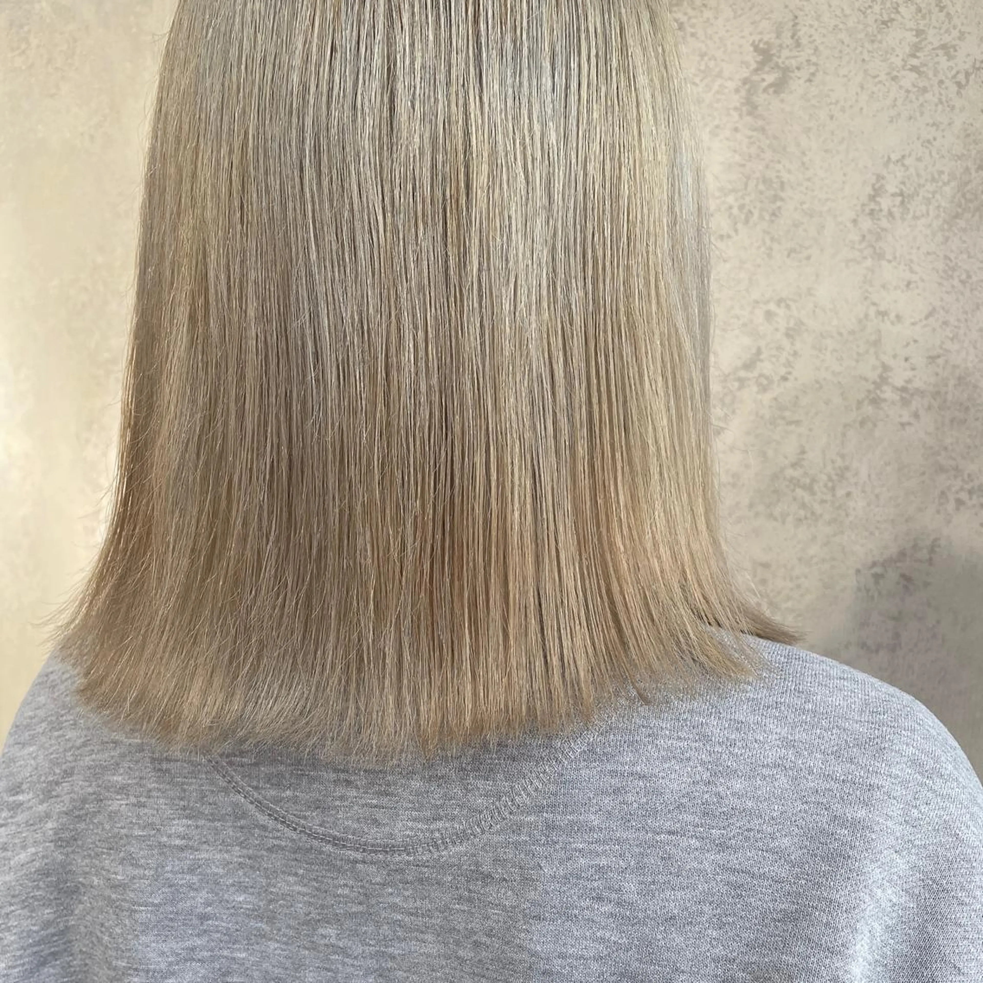 ショート カラー ヘアカラー 梅田美容室 山崎海波のヘアスタイル