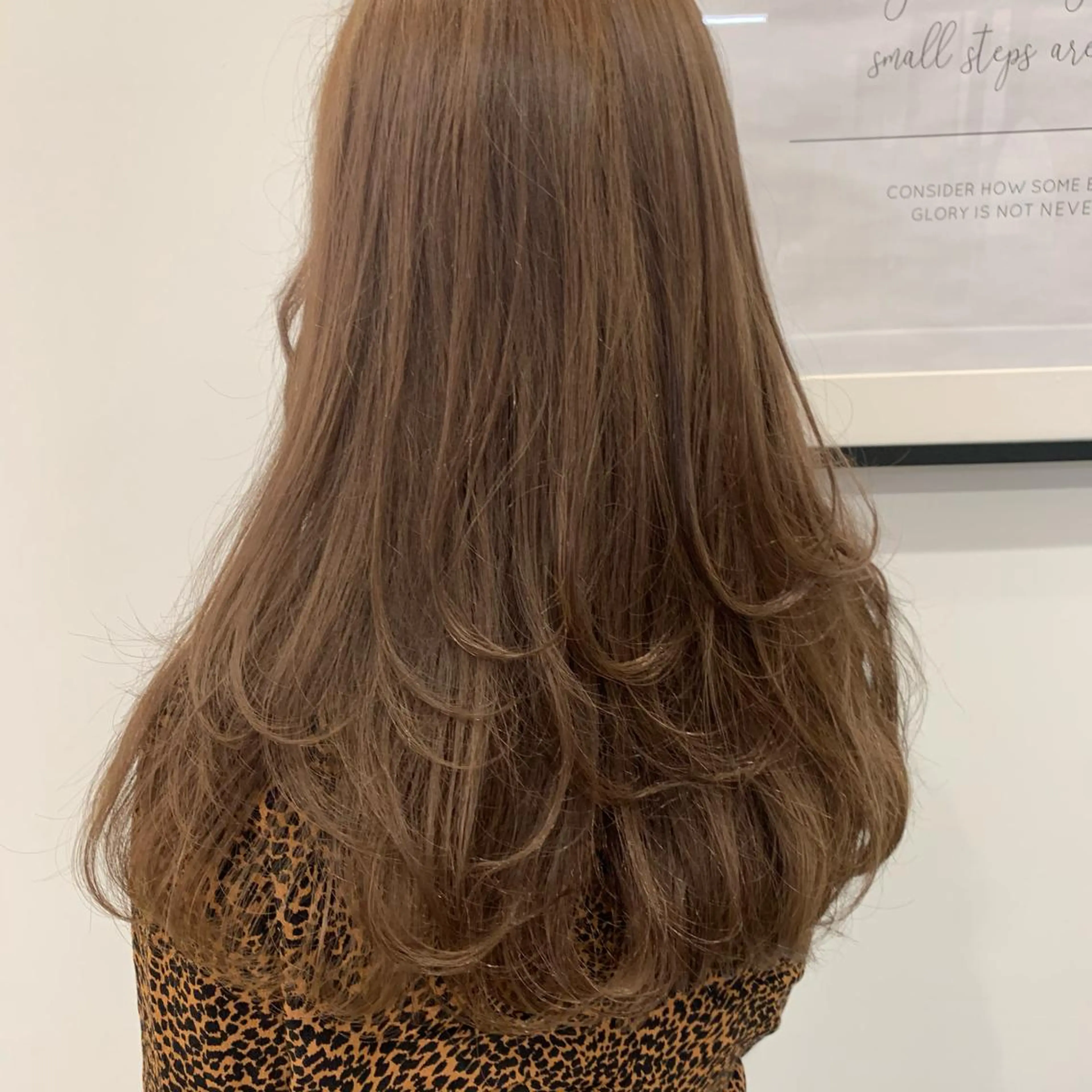 ロング カラー ヘアアレンジ ベージュカラー ブリーチ ハイトーンカラー ミルクティーベージュ レイヤーカット レイヤー×グレージュ /ピンク🩷mioのヘアスタイル