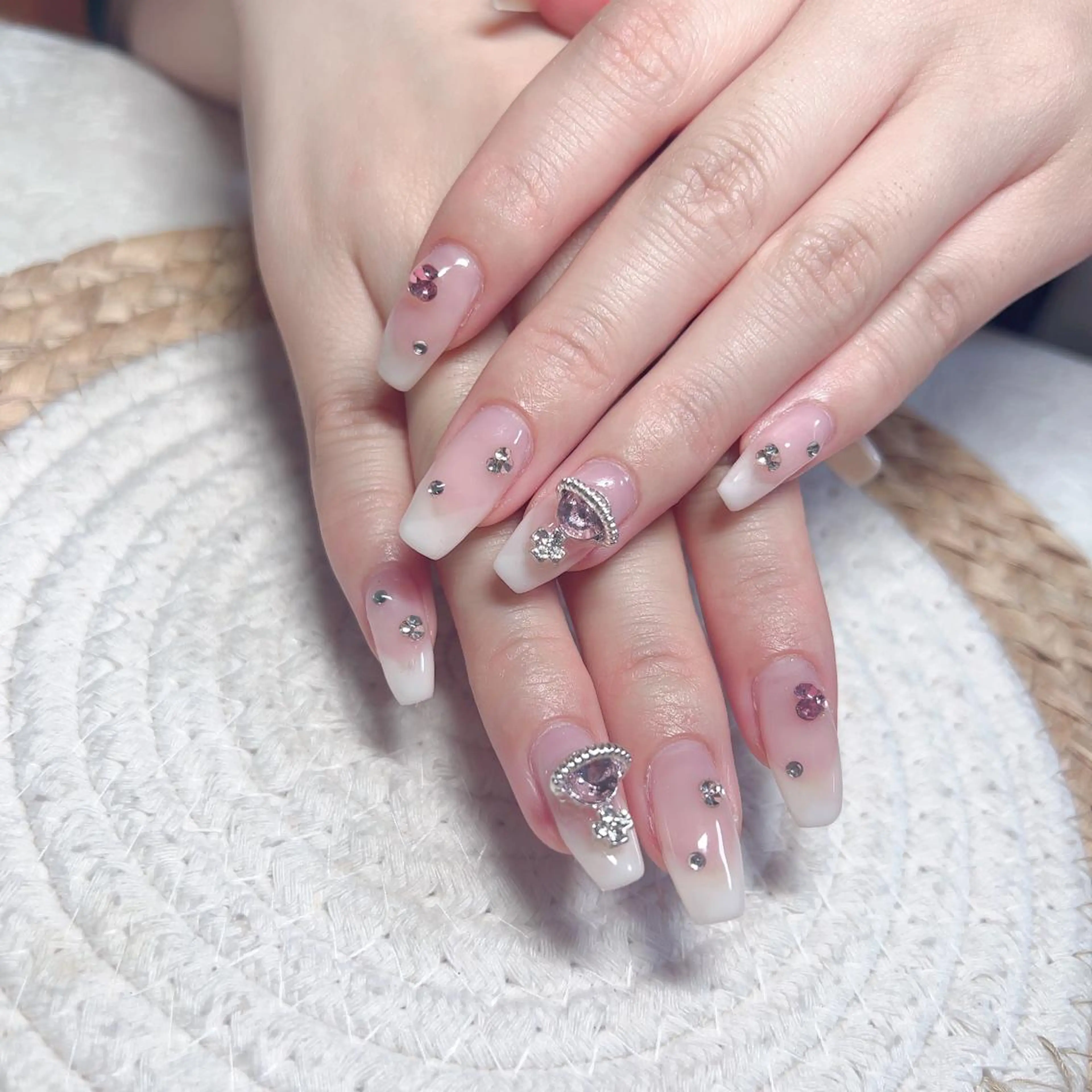 ネイル Maggie Nail🦩のネイルデザイン