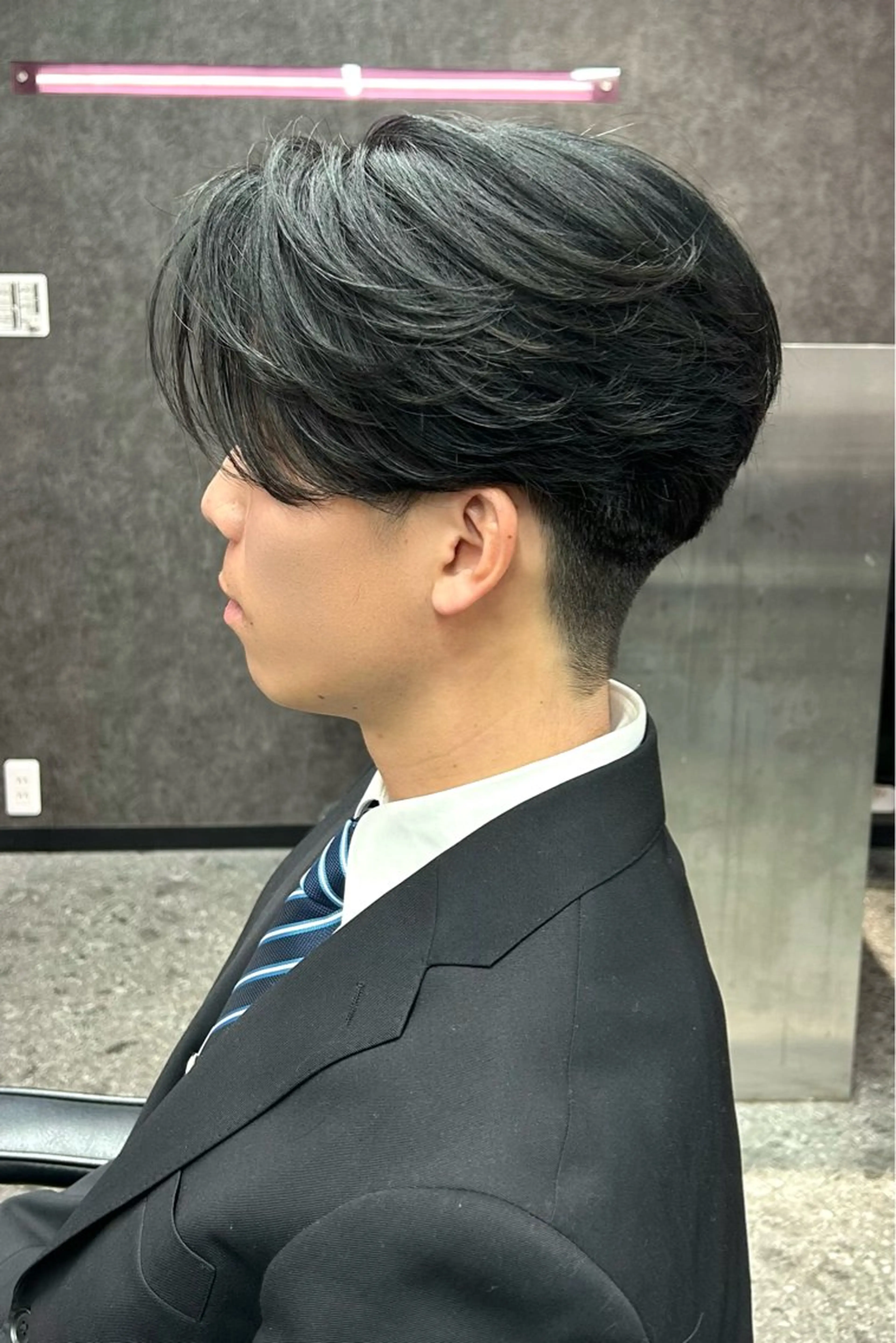 ショート カラー メンズ カット ヘアセット メンズスタイリスト 前田雄輝のヘアスタイル