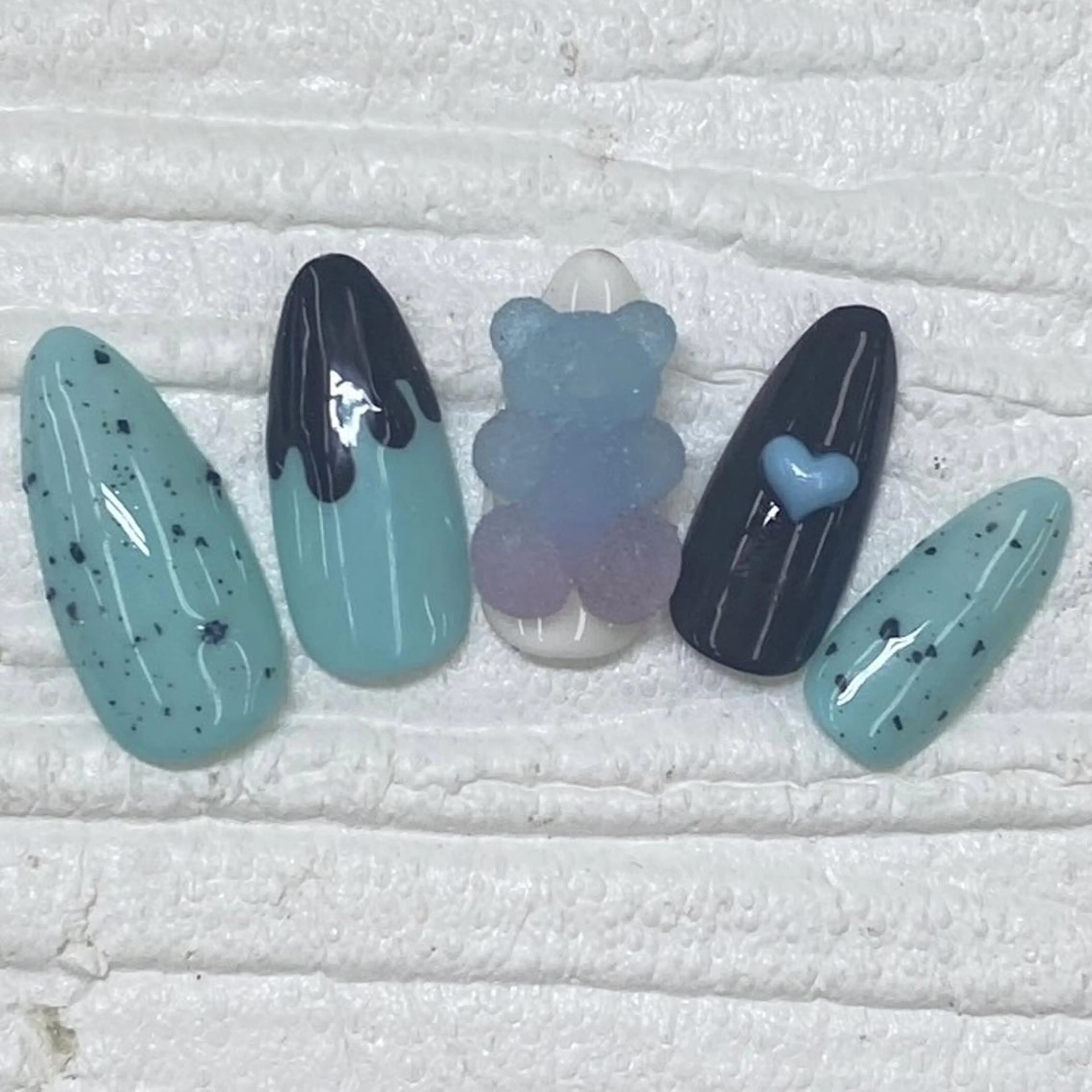 ネイル Nail salon Honey Beeのネイルデザイン