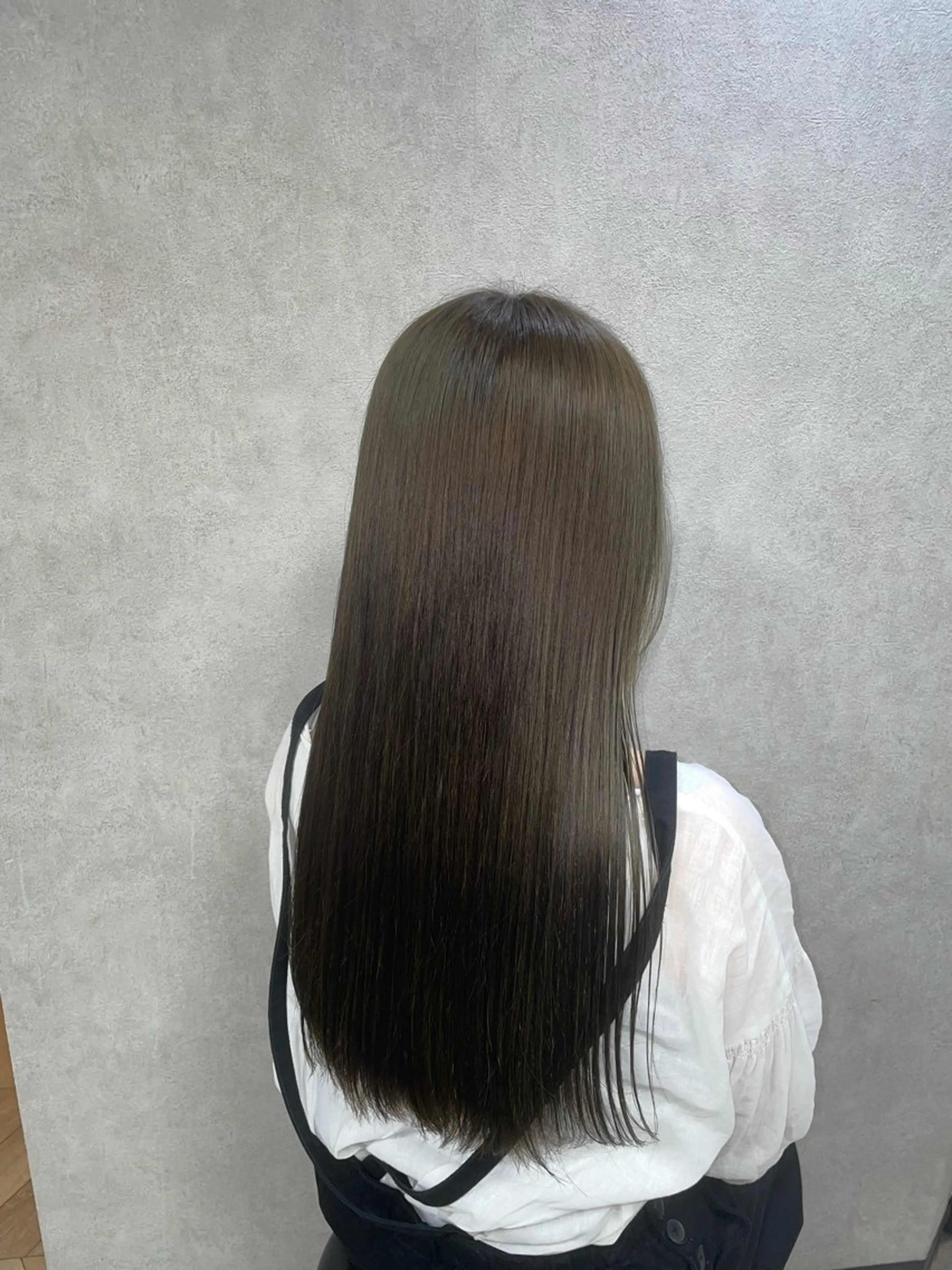 ロング est MIRAIのヘアスタイル