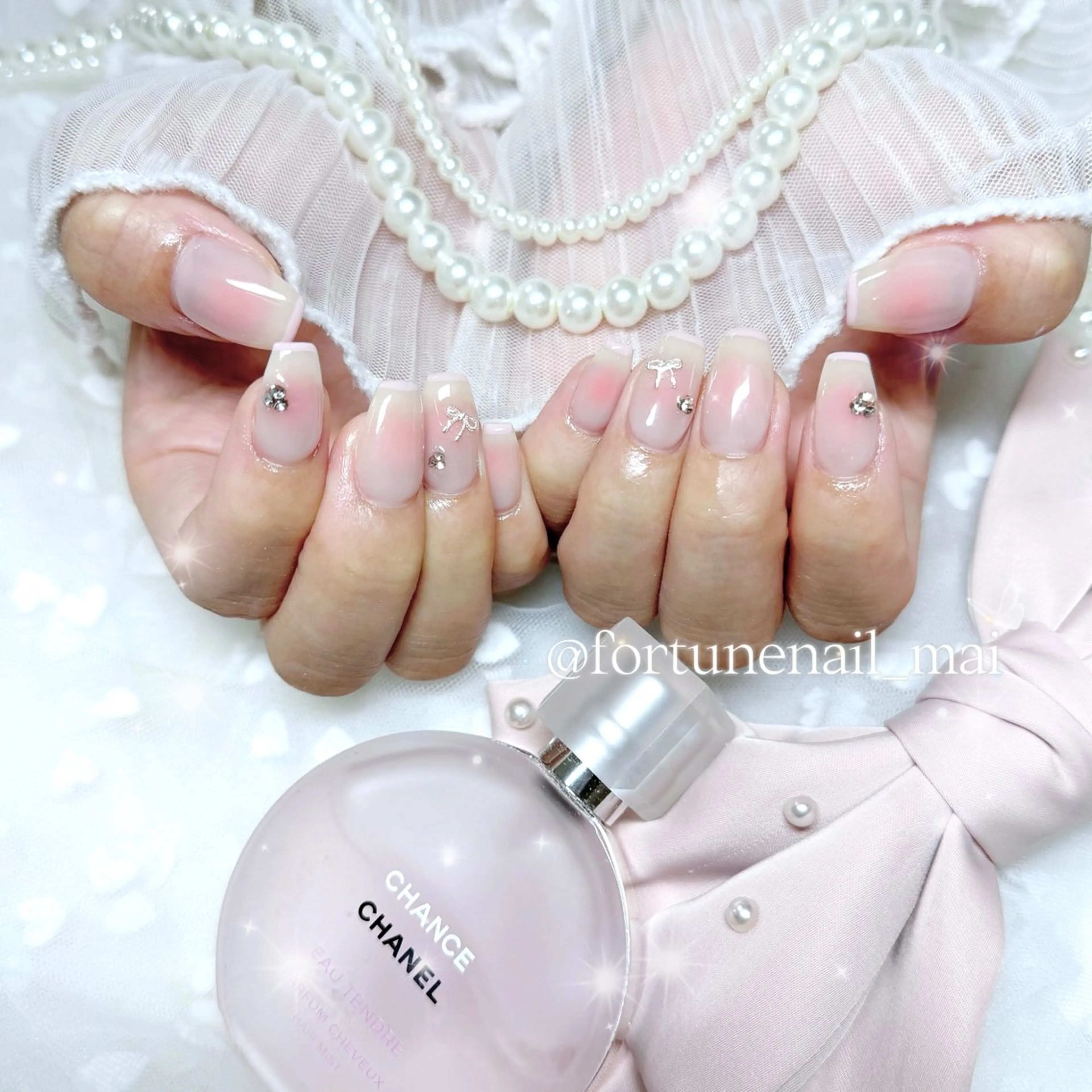 ネイル チークネイル フレンチネイル ハンドネイル 🎀Mai 🎀のネイルデザイン