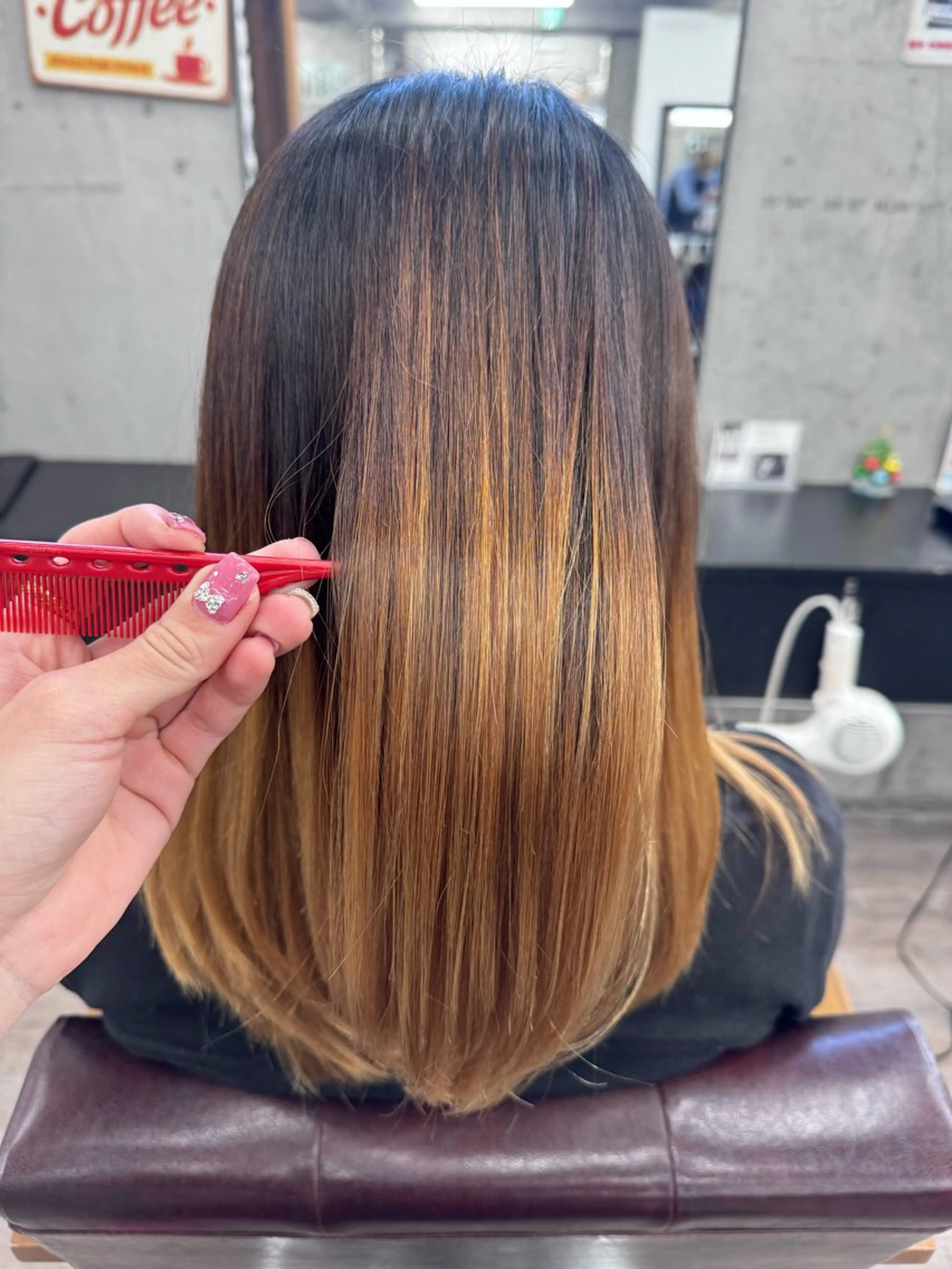 セミロング 酸性ストレート カット 縮毛矯正 トリートメント moana大宮所属・mio ☆のヘアスタイル