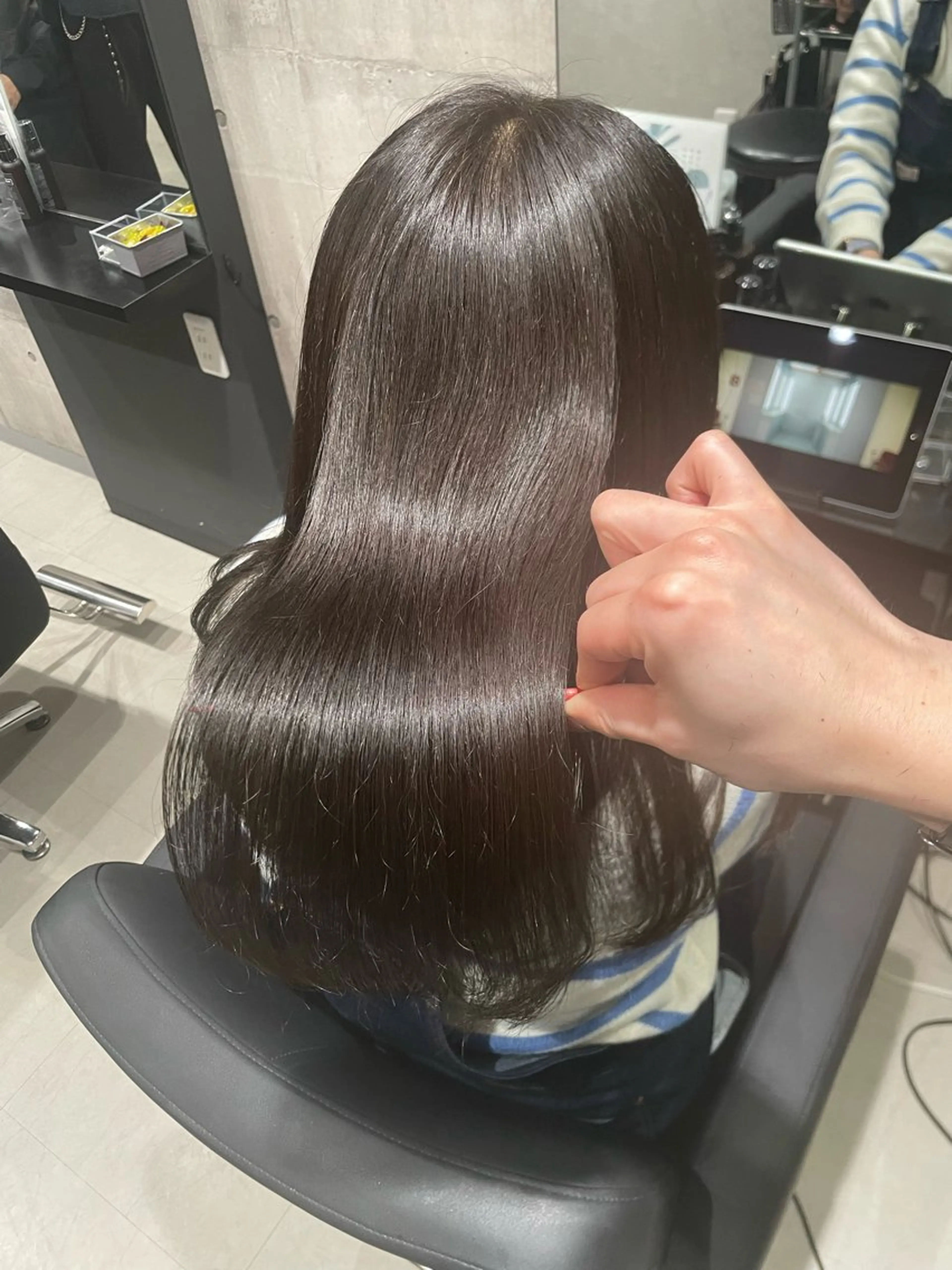 ロング カラー グレージュ オリーブグレージュ オリーブグレー 髪質改善/艶カラー Hiroakiのヘアスタイル