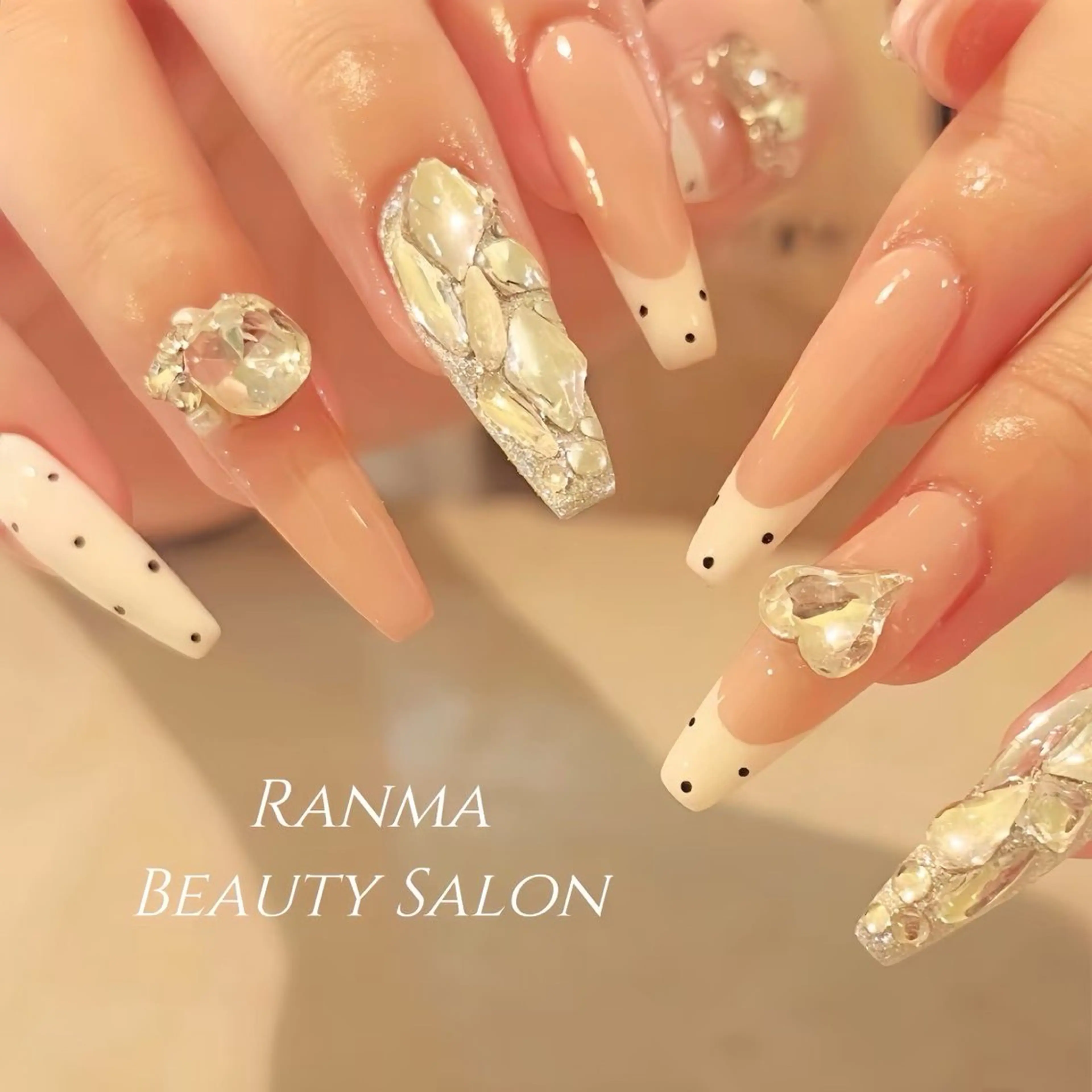 ネイル らんまnail &Pearlセルフホワイトニング所属・Ranma beautyのネイルデザイン