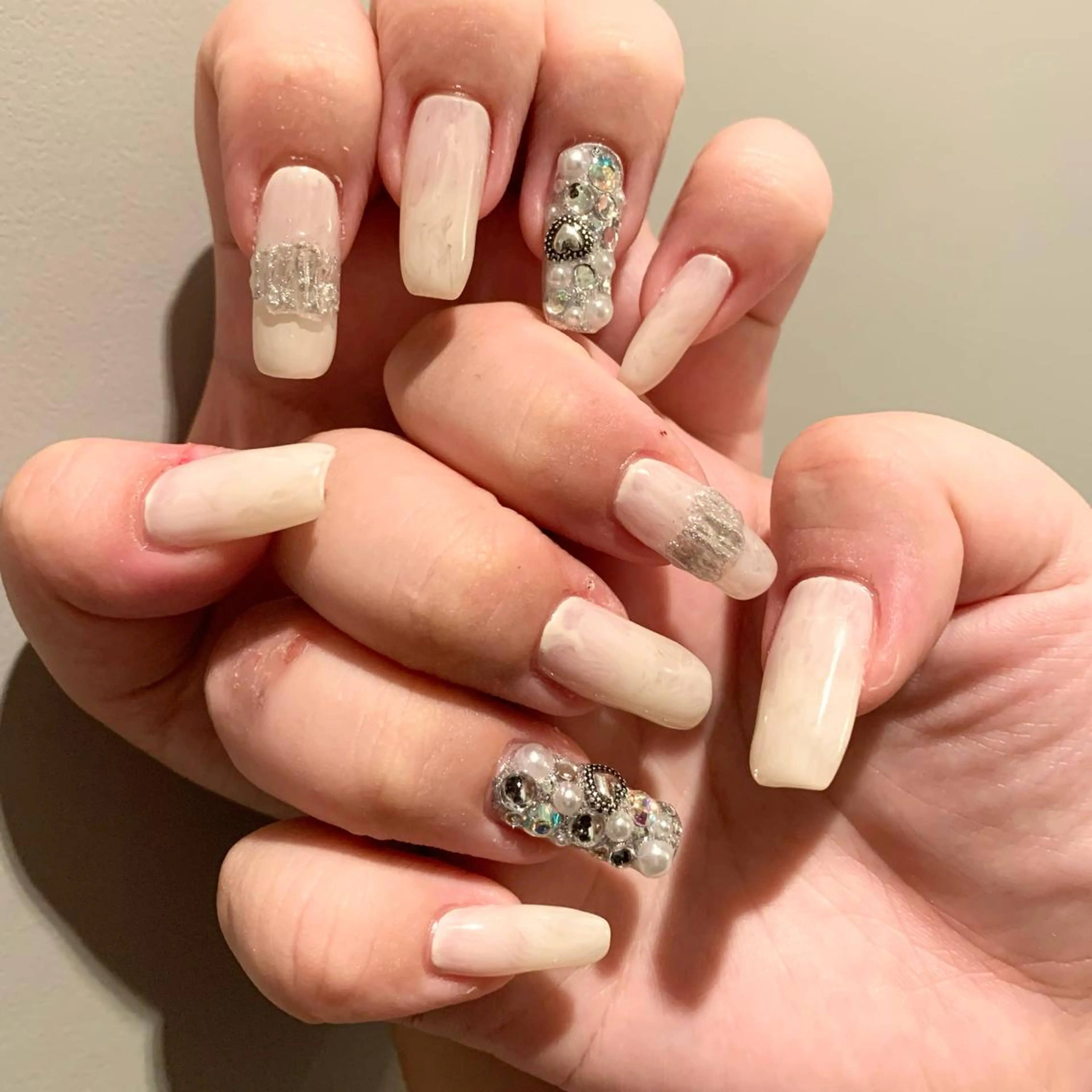 ネイル ハンドネイル ウシク ミユキのネイルデザイン