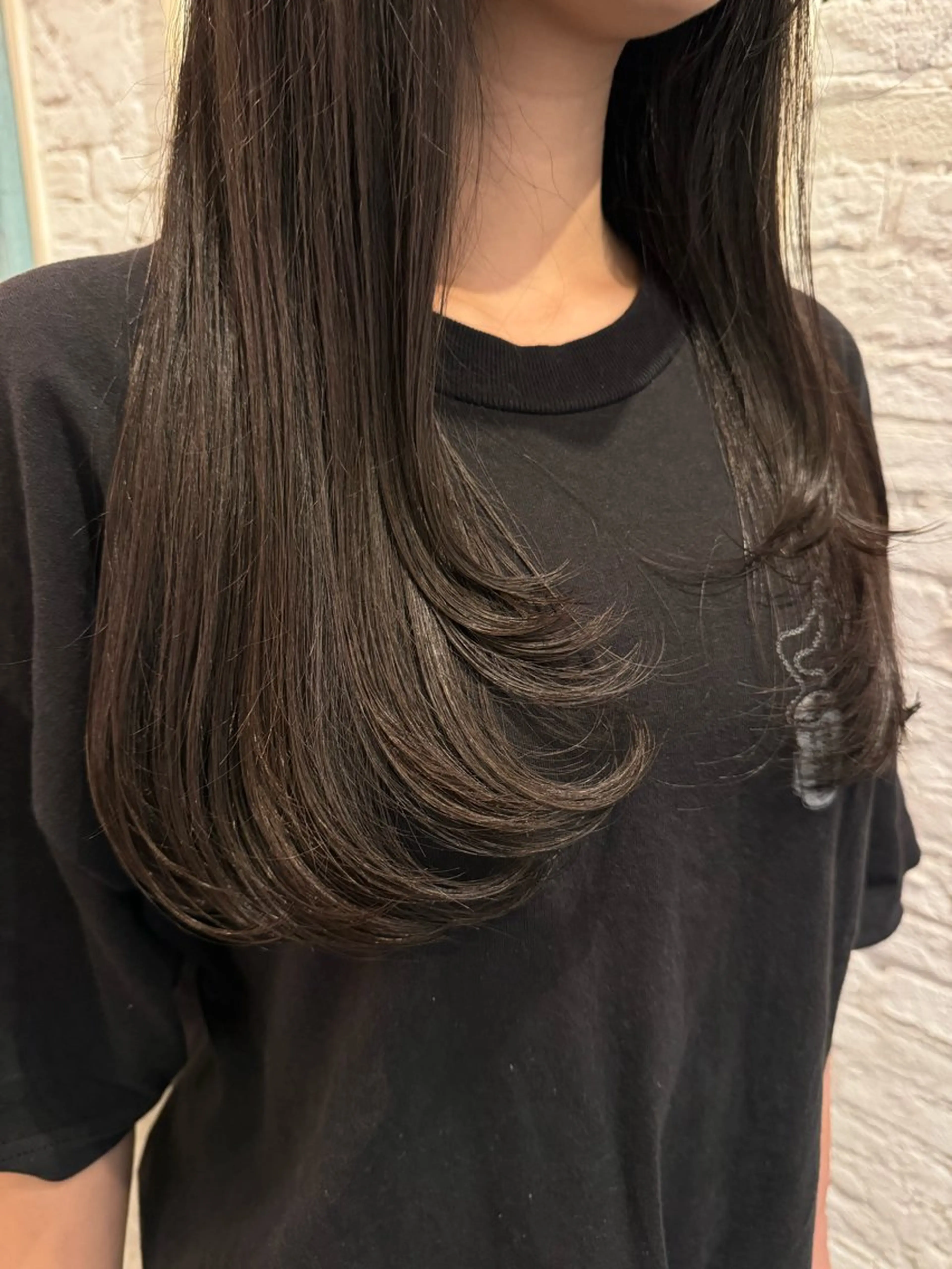 ロング 小村 理音のヘアスタイル