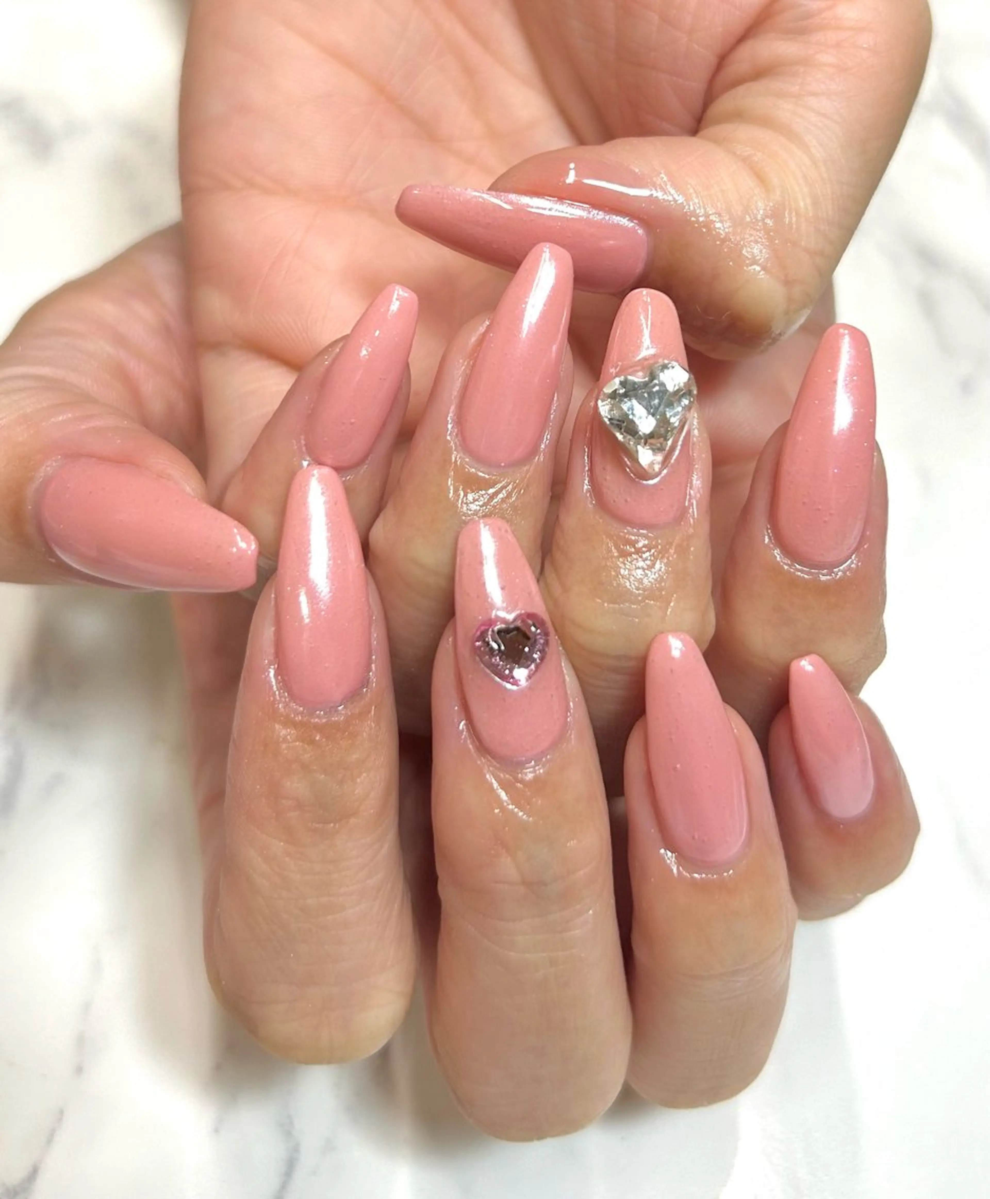 ネイル ストーンネイル ハンドネイル one nailsalonのネイルデザイン