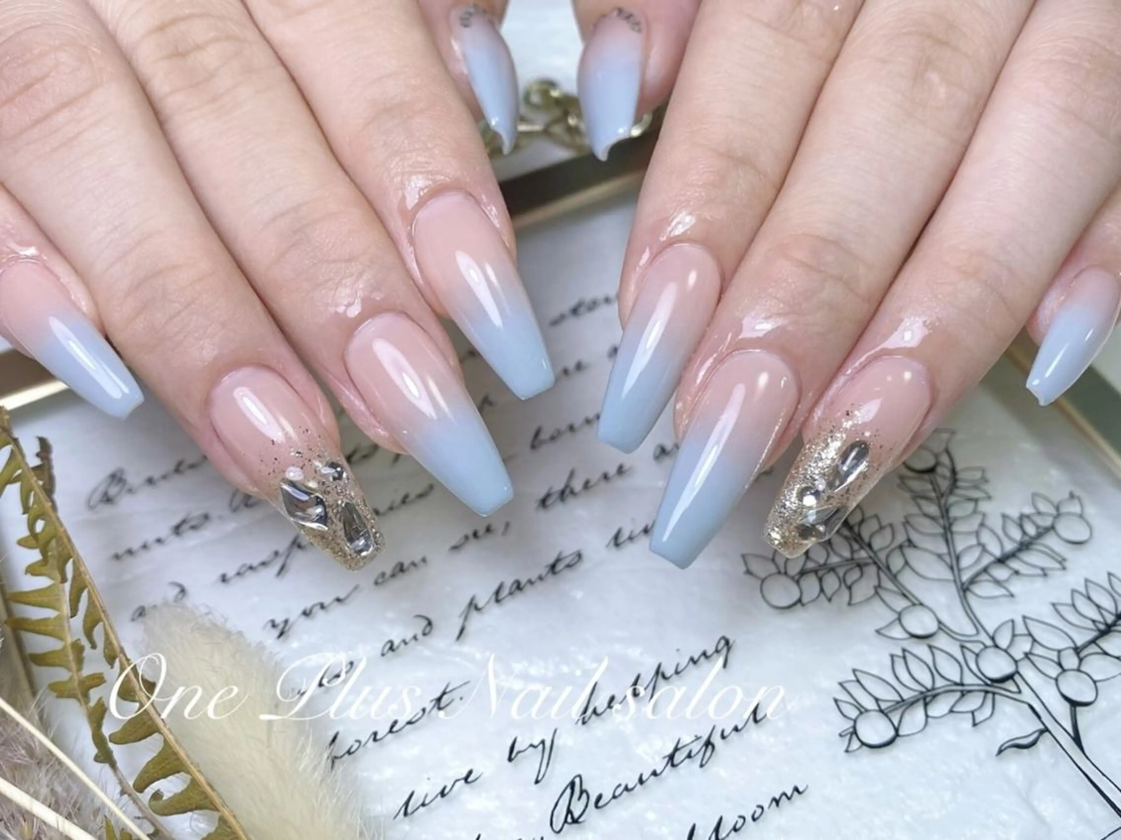 ネイル アートネイル オーロラネイル ガーリー キラキラネイル 韓国ネイル haruka 🧸のネイルデザイン