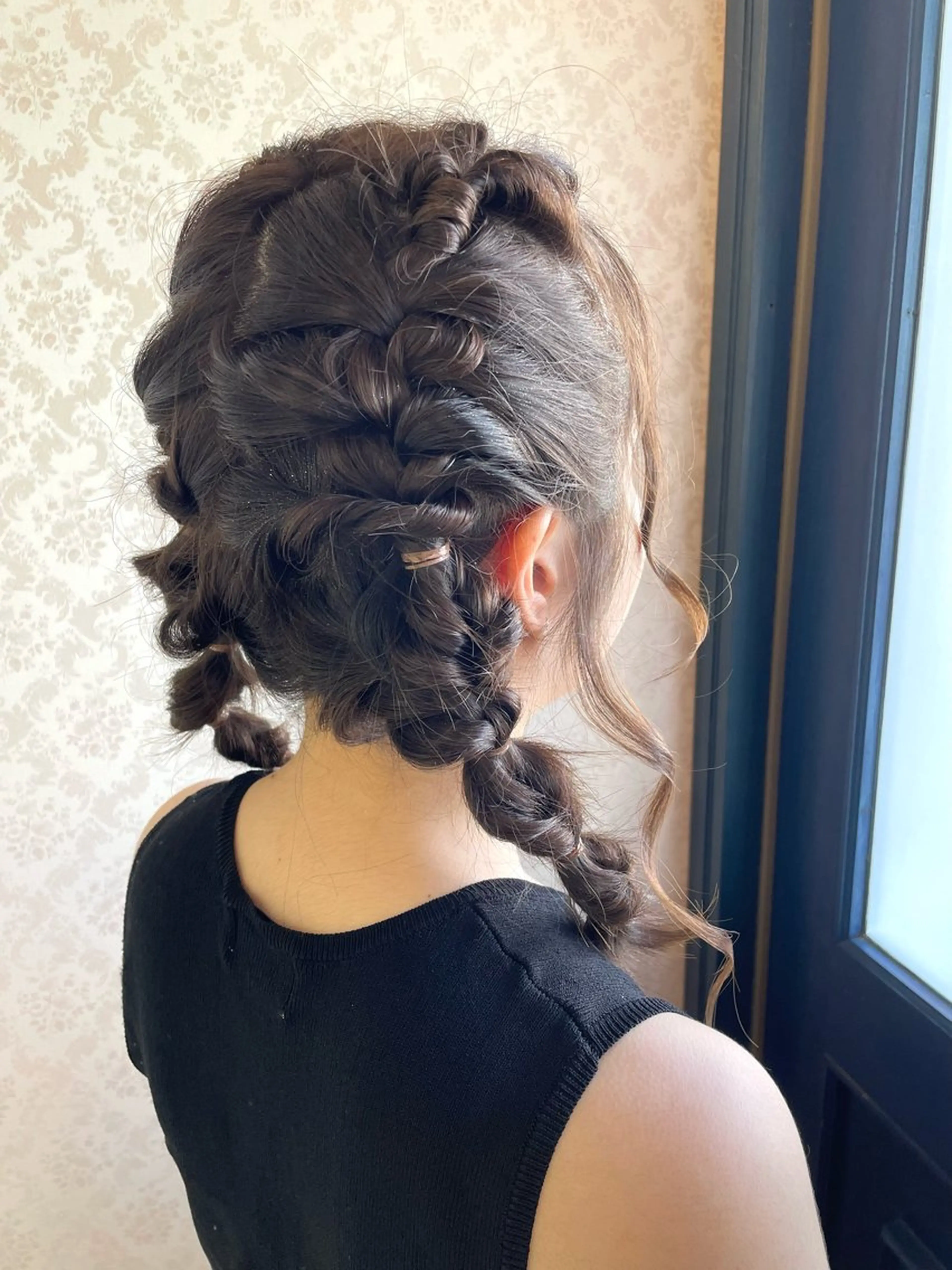 ヘアアレンジ ヒヨシ ルナのヘアスタイル