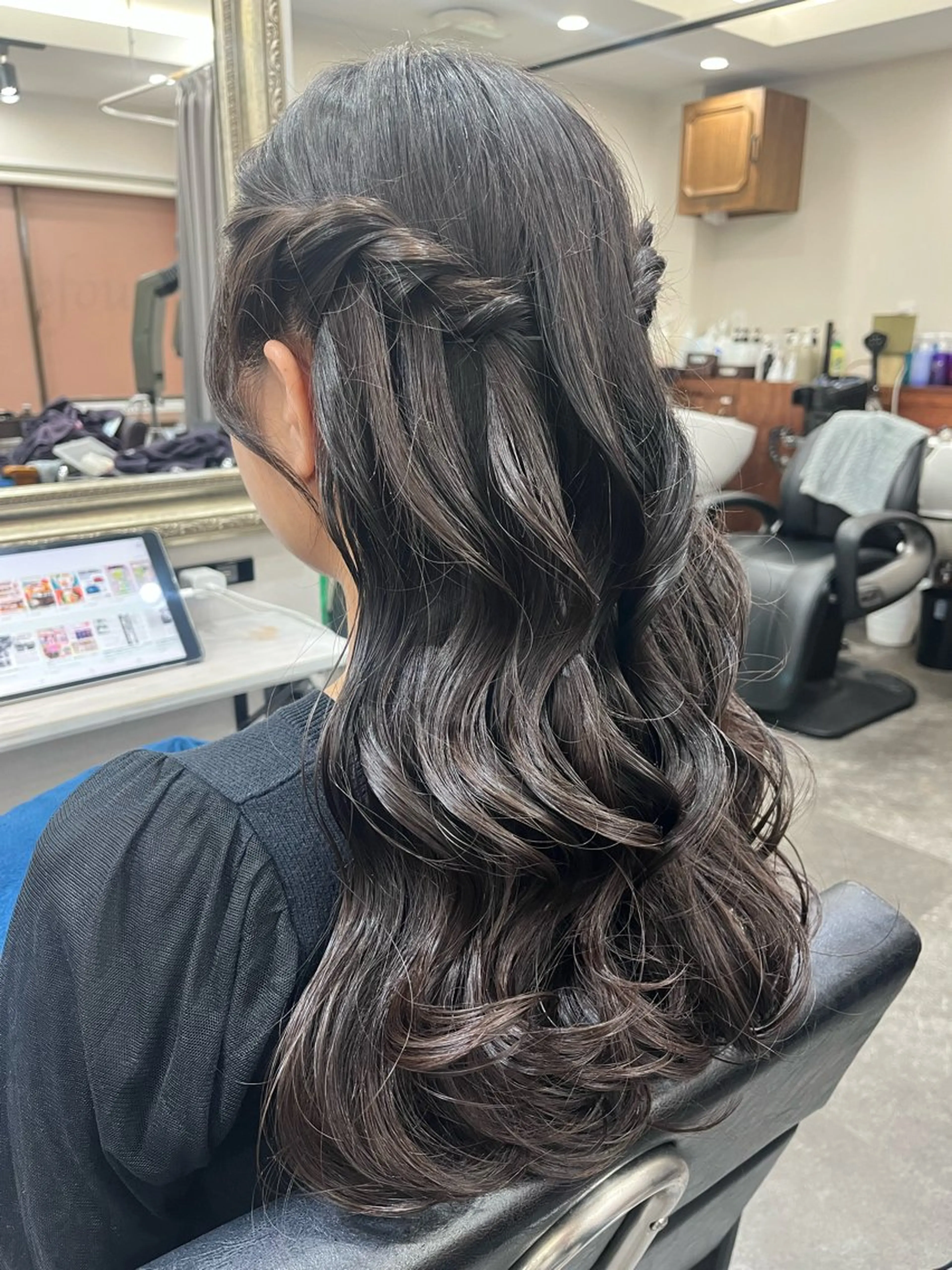 ロング ヘアアレンジ 籾木 美優のヘアスタイル