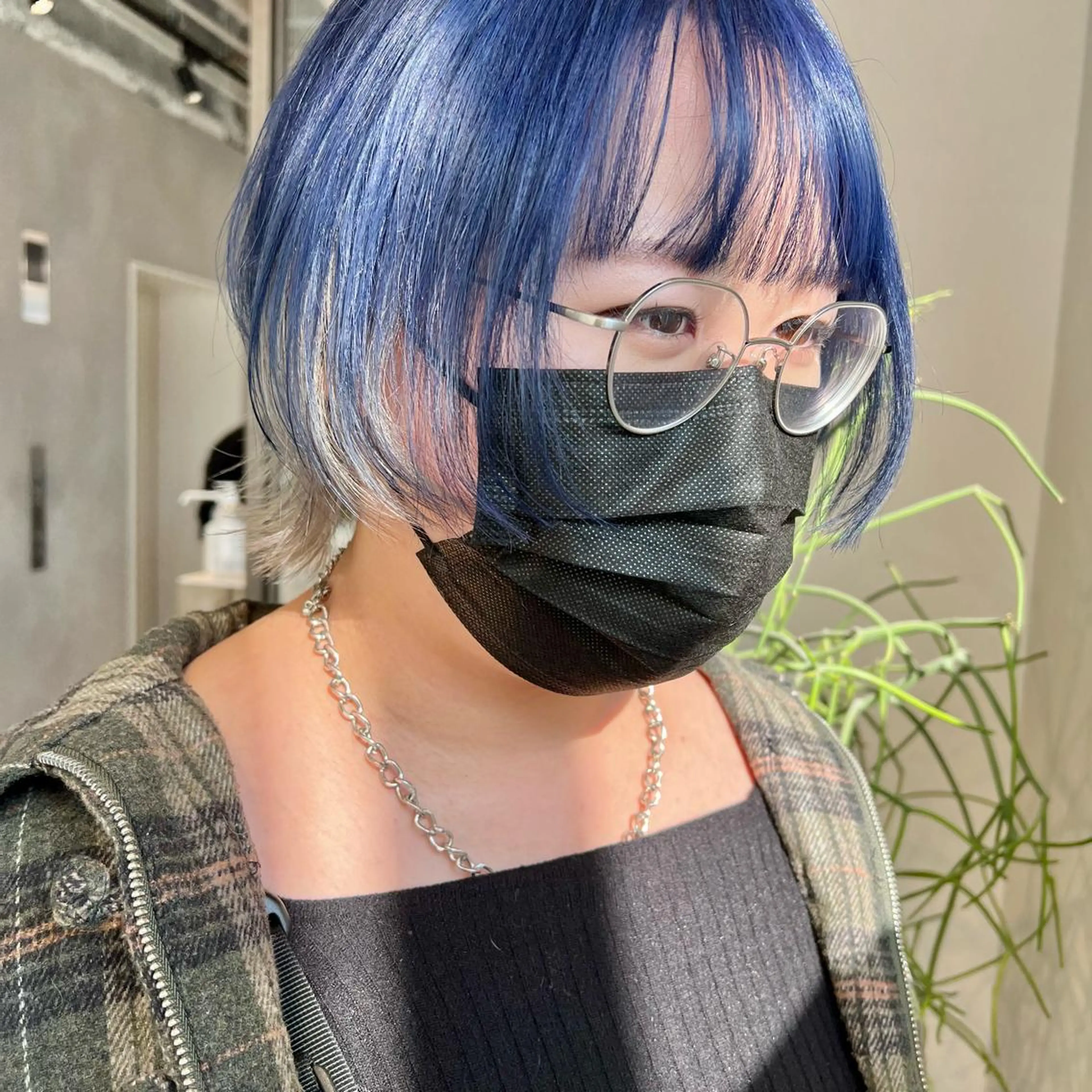 ショート カラー 🤍髪質改善➕透明感 カラー🤍川上葵のヘアスタイル