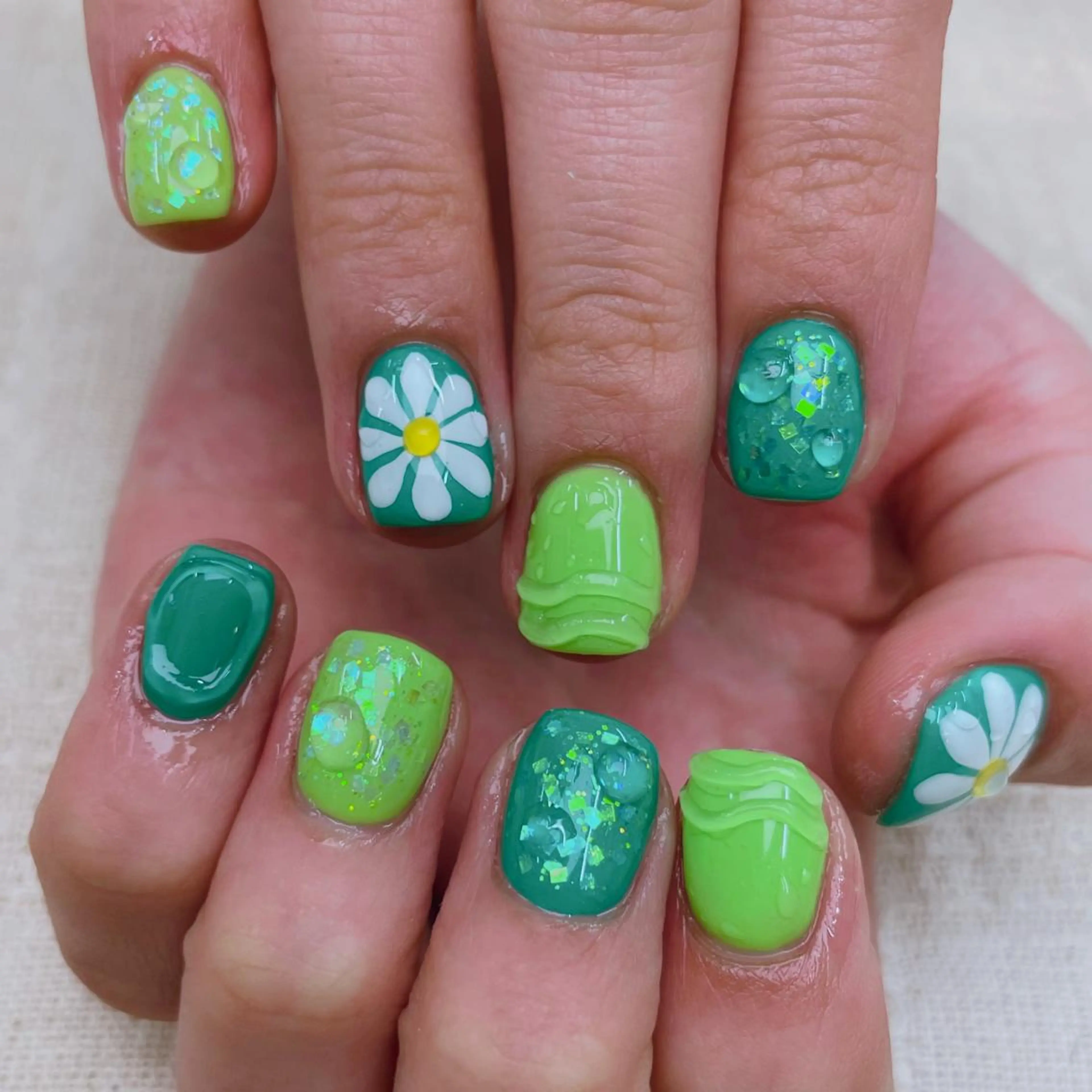 ネイル Blushオーナー Shiinaのネイルデザイン