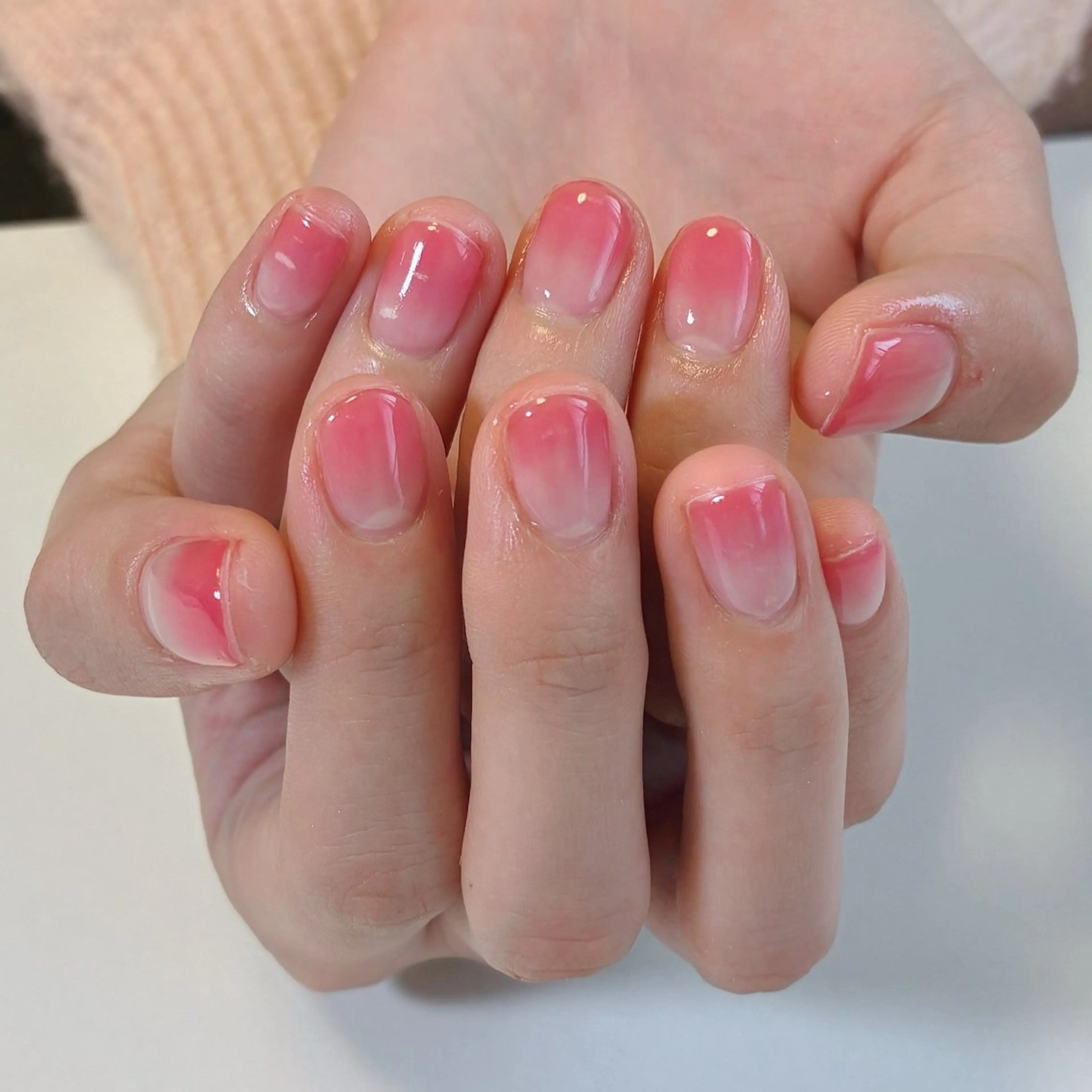 ネイル グラデーション ピンク 春ネイル ハンドネイル ネイルサロン💎 Bibiのネイルデザイン