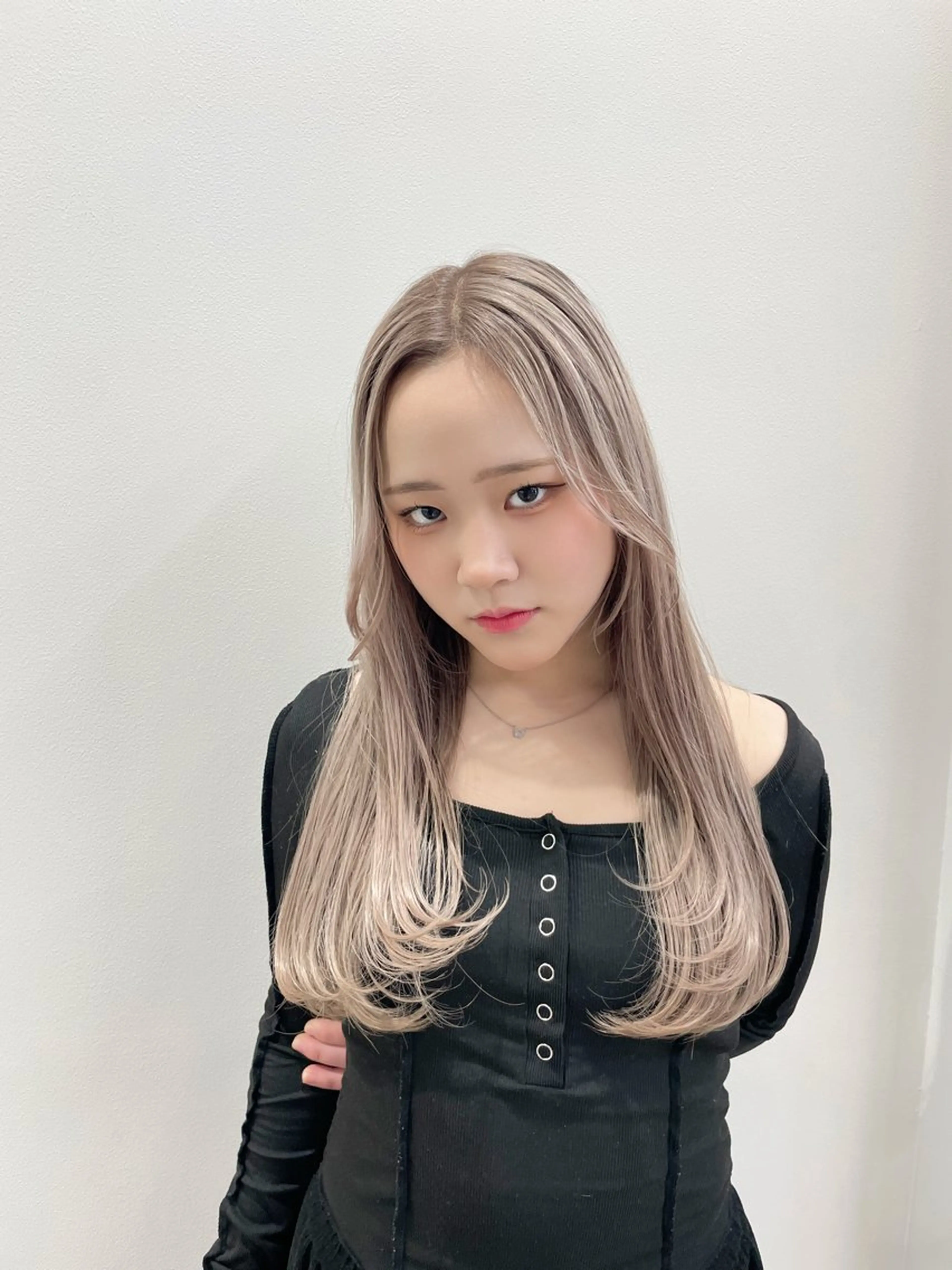 【ミニモ12月限定】ケアブリーチ+透明感カラー+ダメージ補修トリートメント⭐️の写真