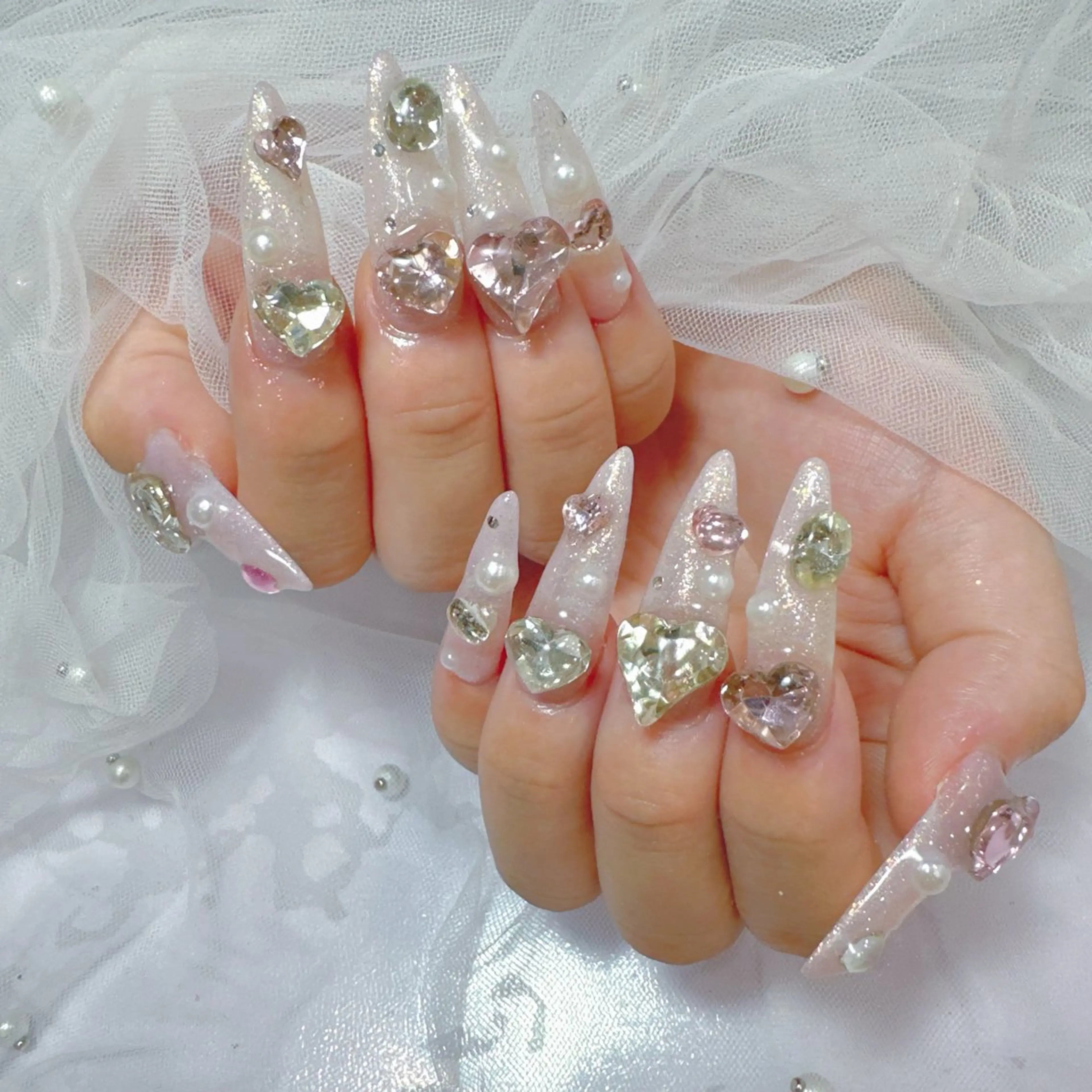 ネイル アートネイル フラッシュネイル フレンチネイル ジェルネイル ガラスフレンチ ハンドネイル You&Me Miyuのネイルデザイン