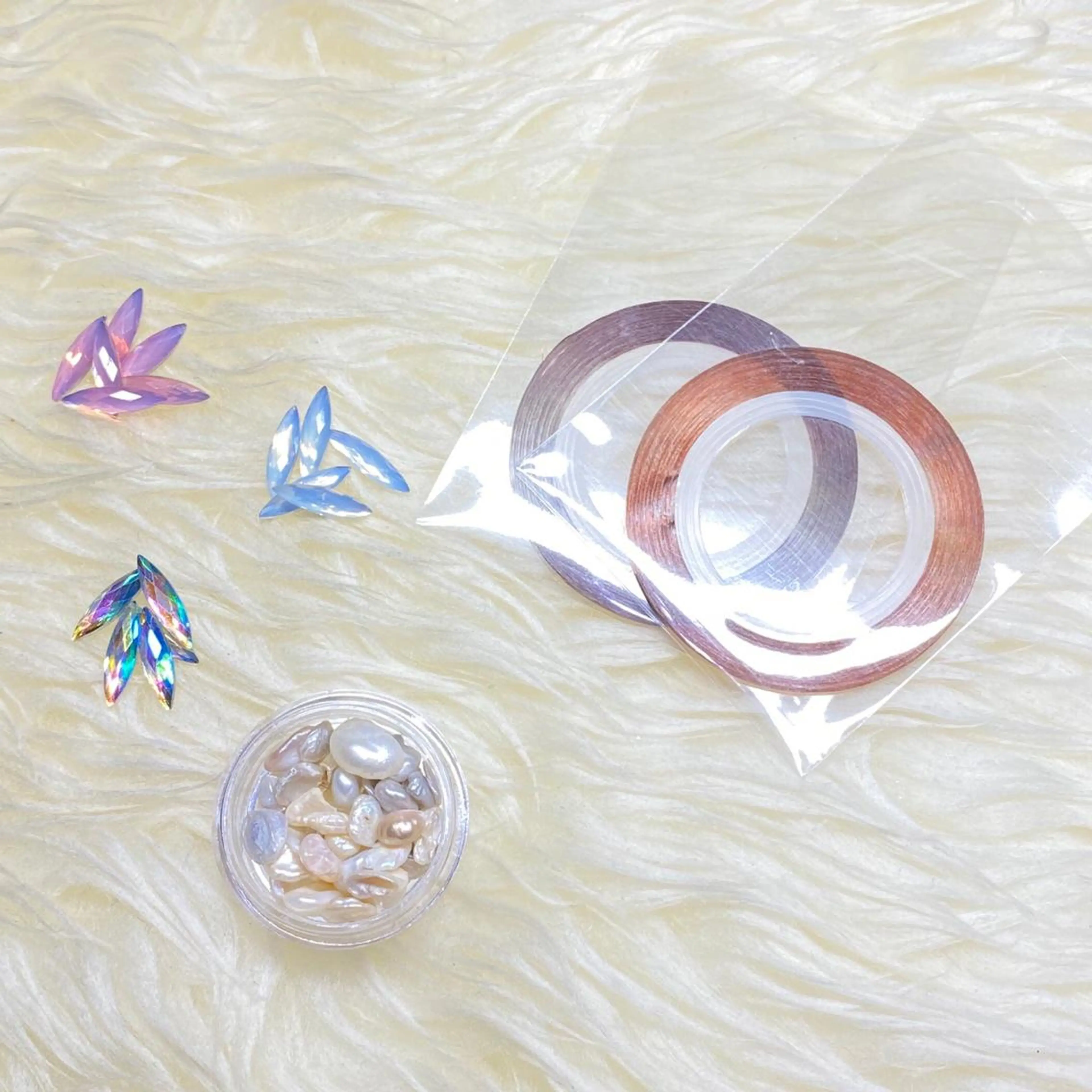 ネイル ストーンネイル ハンドネイル Nail&eye Belire 新宿のネイルデザイン