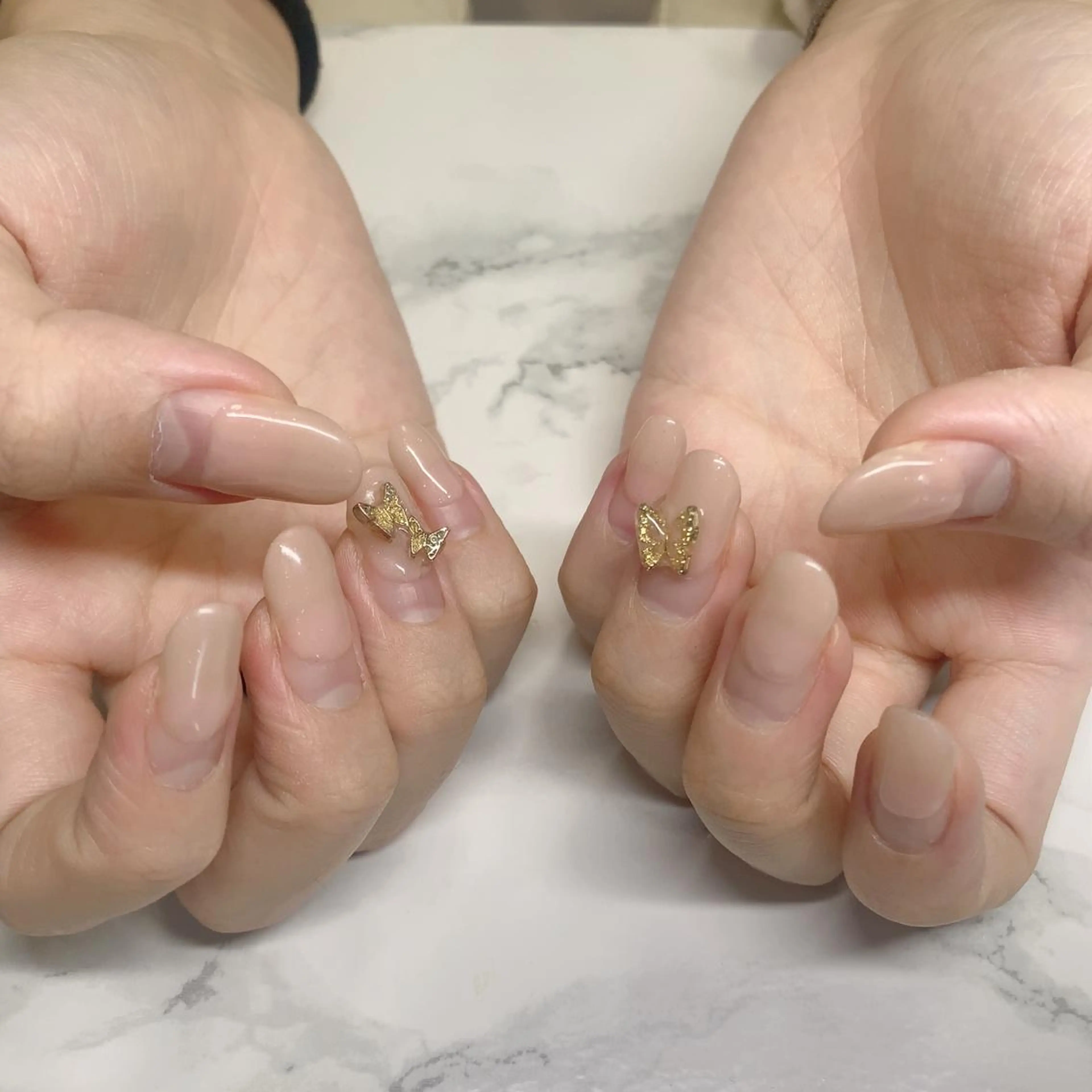 ネイル はな💎ネイル ワンホン、長さ出しのネイルデザイン