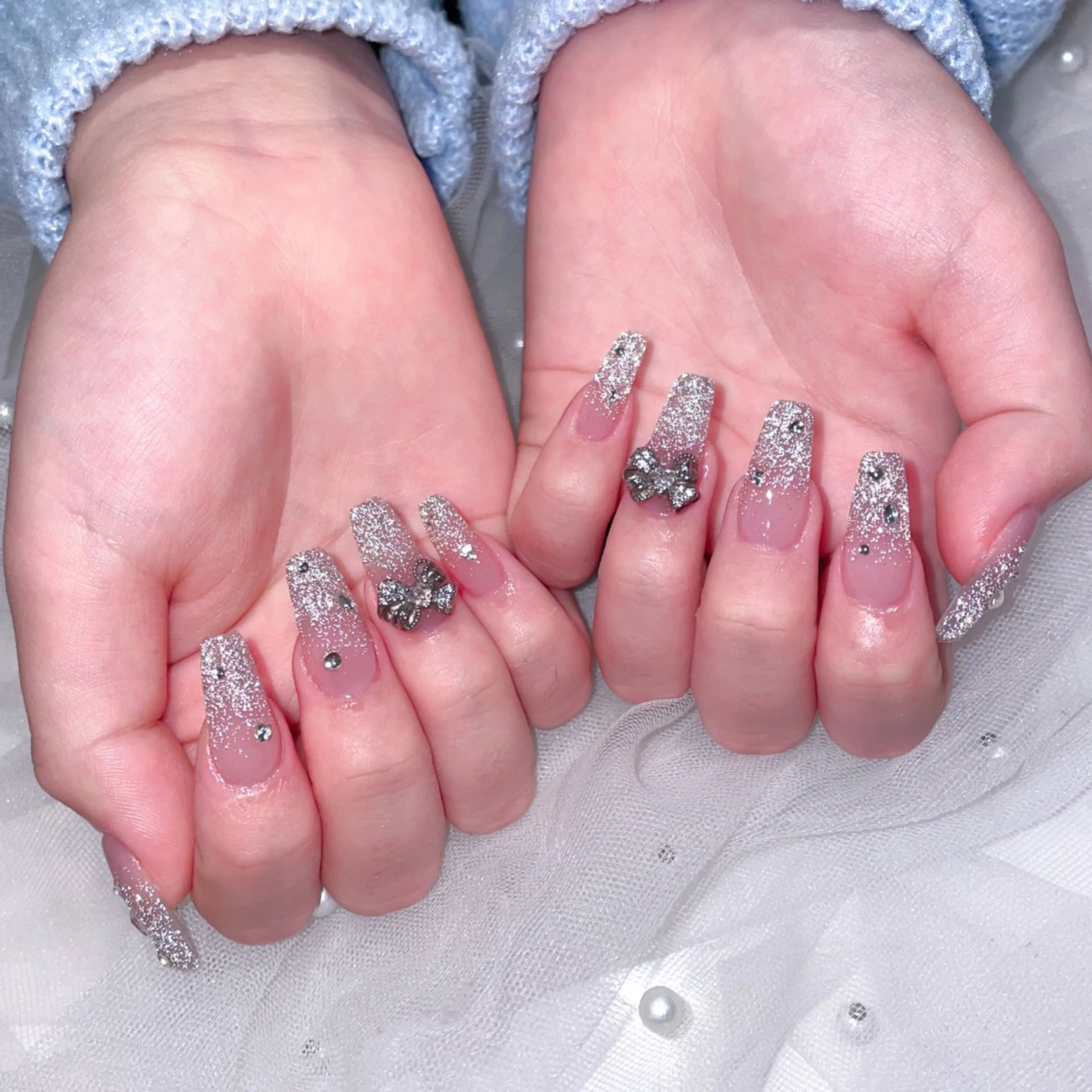 ネイル フレンチネイル ジェルネイル ガーリー グラデーション キラキラネイル Liora nail 1のネイルデザイン