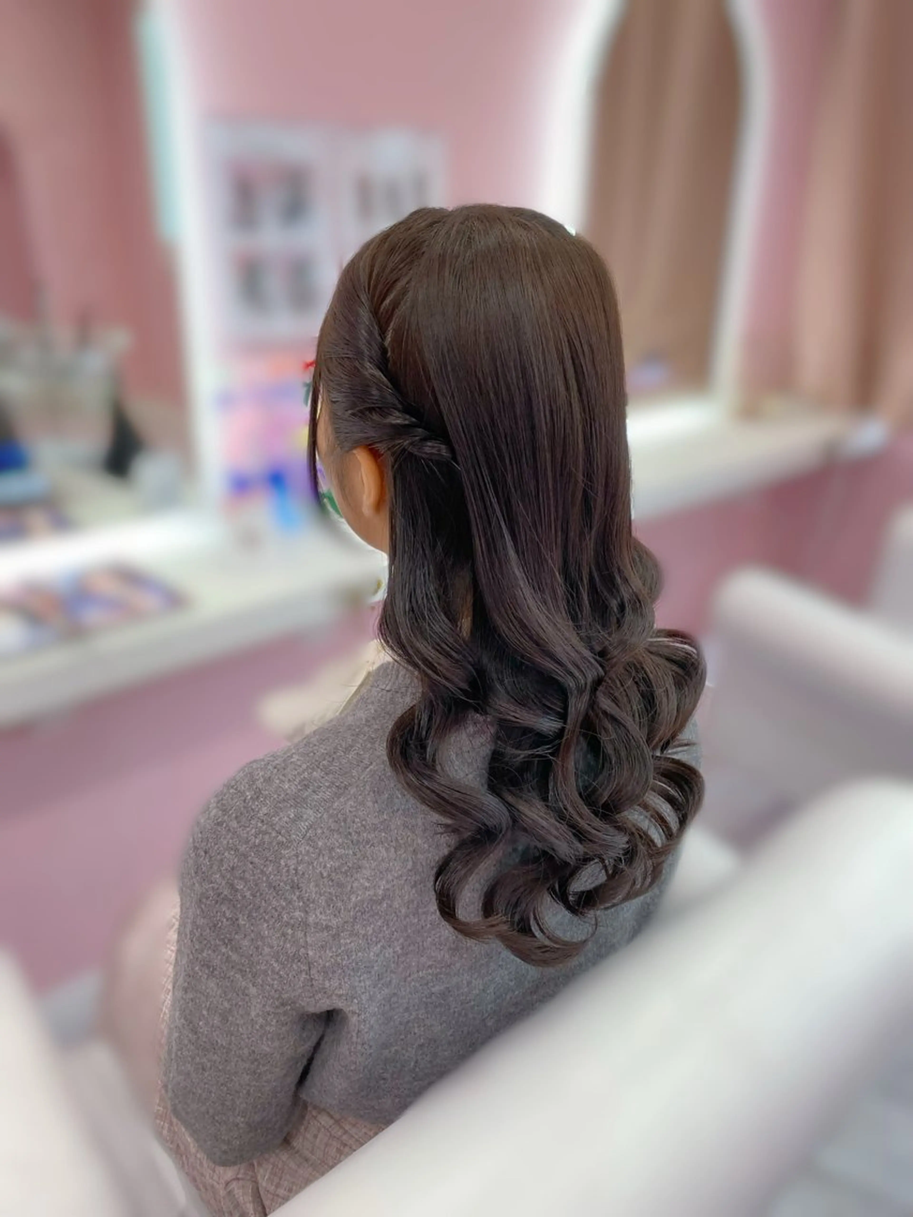 ロング ヘアアレンジ ヘアセット Set Salon Mémoire by miuprierre所属・推し活🪄🩷 川上 佳奈のヘアスタイル