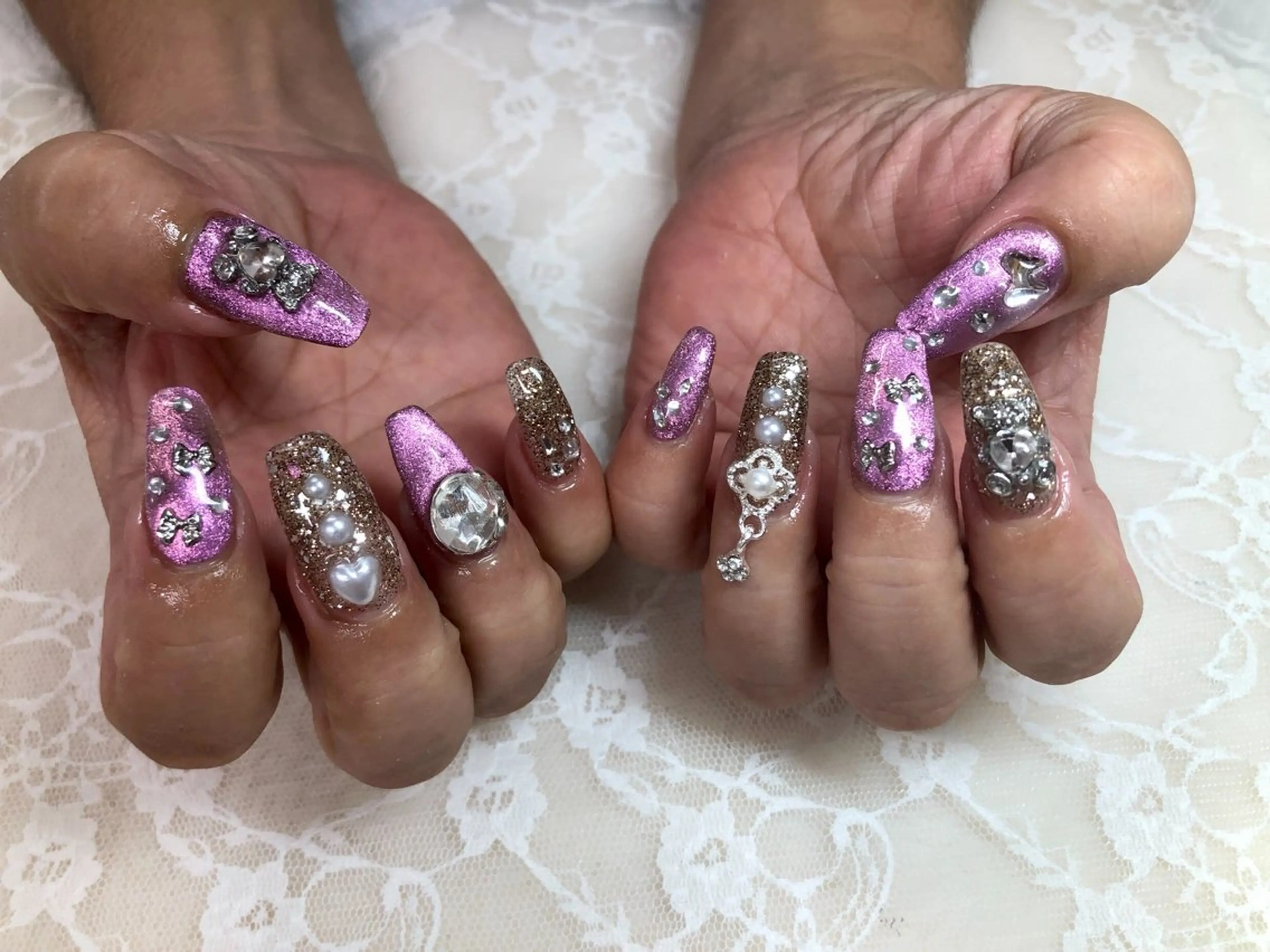 ネイル アートネイル ストーンネイル ハンドネイル ハンドケア 心斎橋Salon Epokkuのネイルデザイン