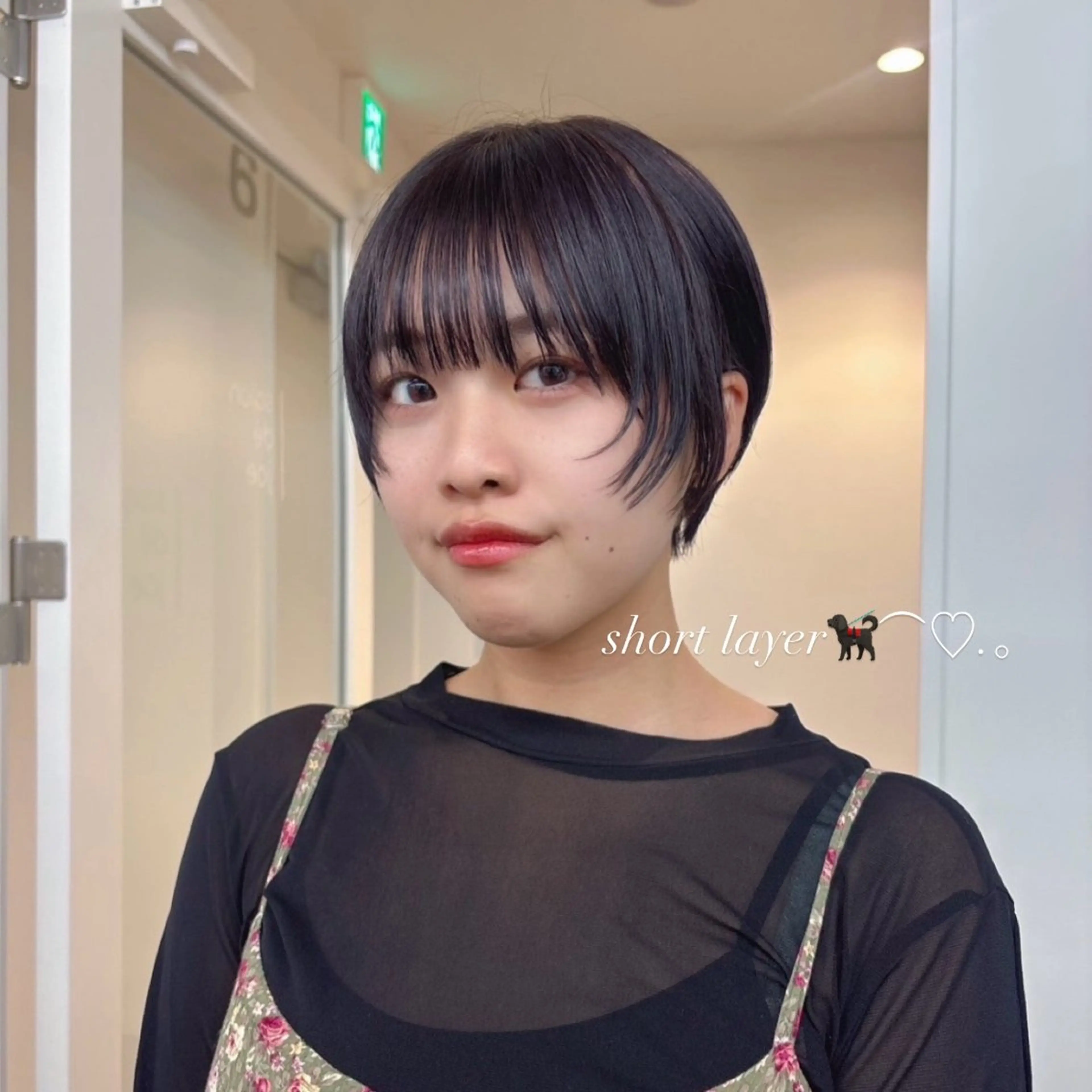 ショート 丸みショート レイヤーカット ショートヘア かどたはるな レイヤー/パーマのヘアスタイル