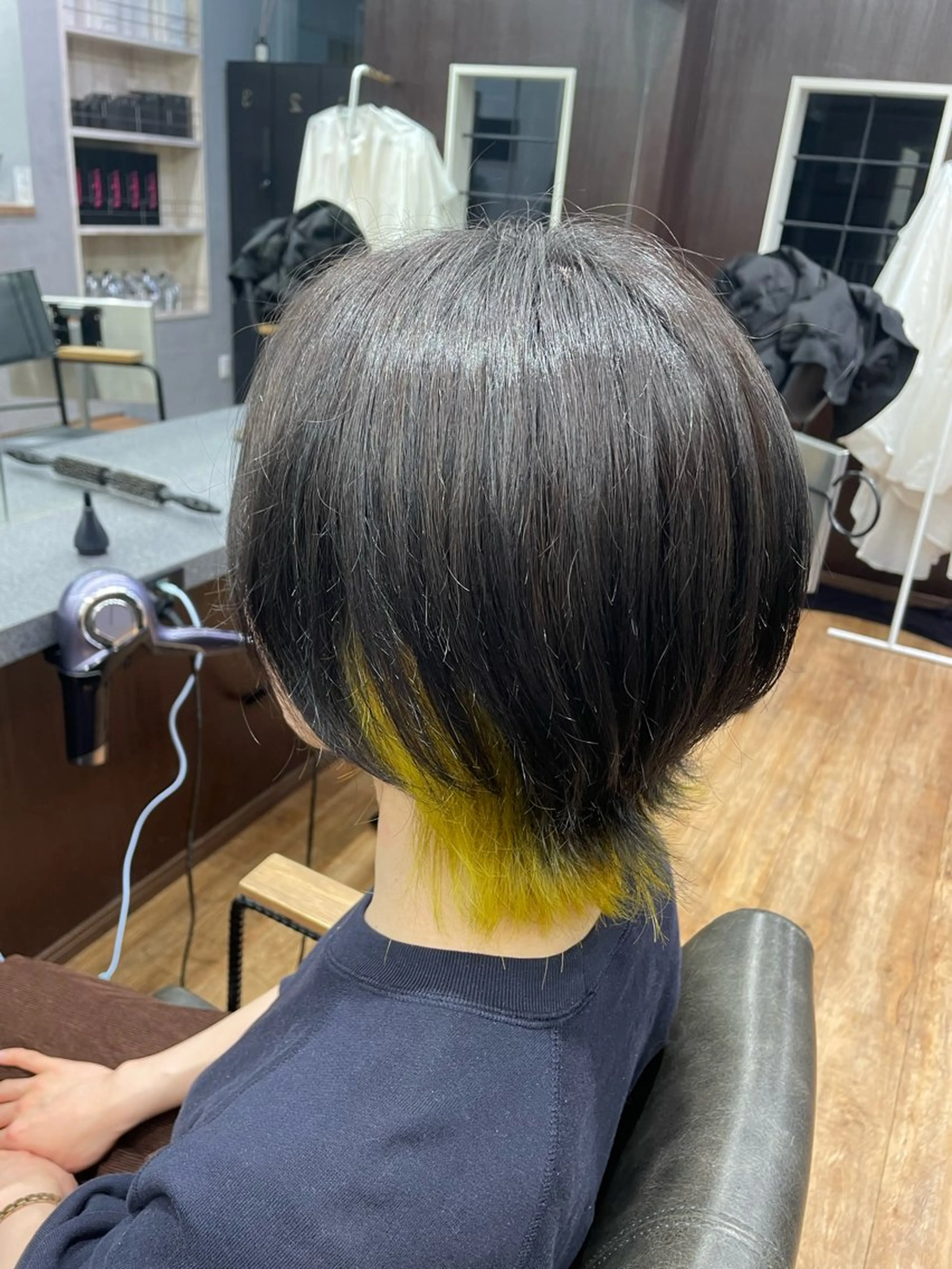 ミディアム くびれヘア ウルフカット gite KOHOKU所属・髪質改善レイヤー/ 雨のヘアスタイル