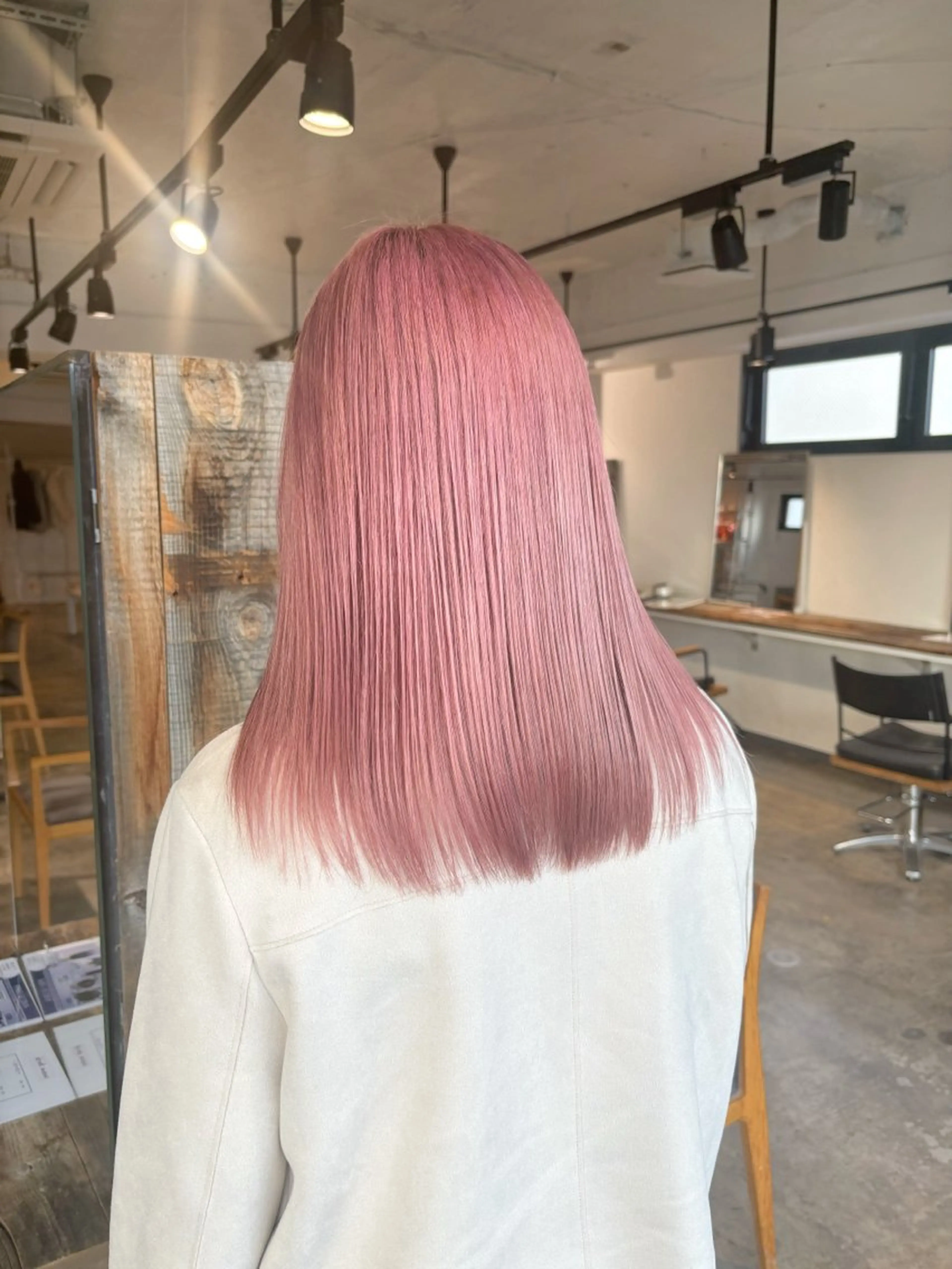 ミディアム カラー ブリーチ ピンクカラー 暖色カラー🍒 ケアブリーチ/akiのヘアスタイル