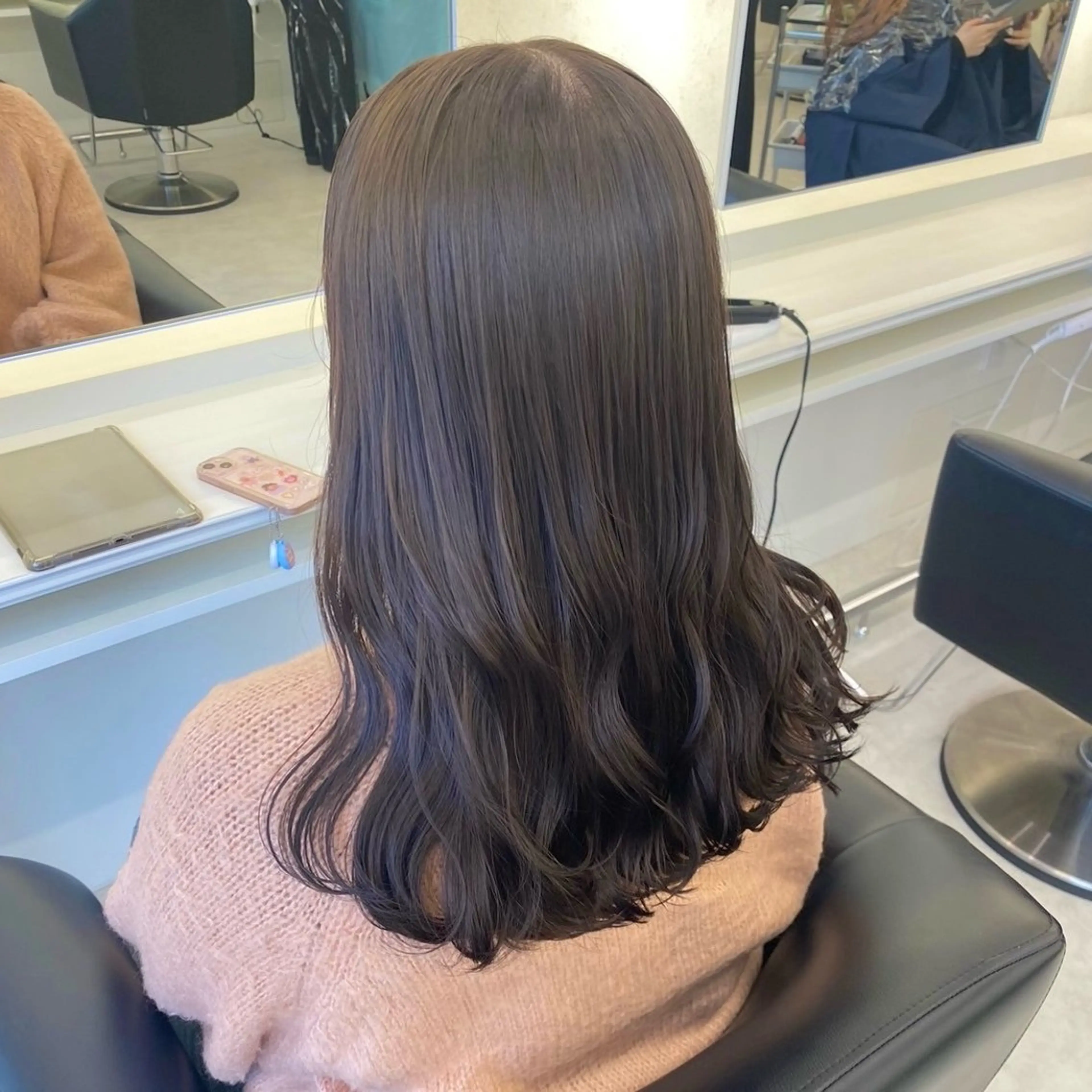 カラー グレージュ オリーブグレージュ オリーブグレー ヘアカラー Parve Mix / 根本 梨湖🫧のヘアスタイル