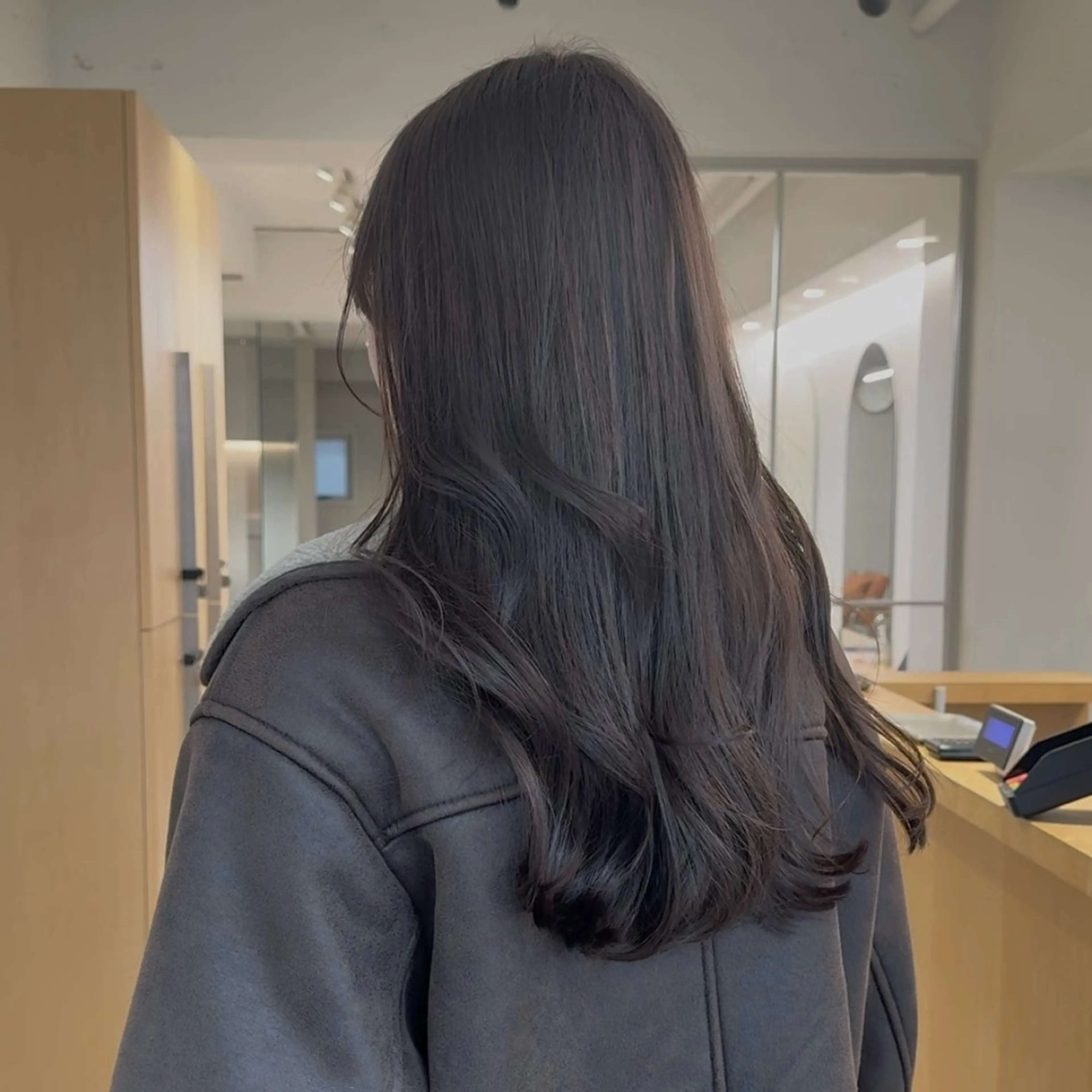 ミディアム カラー noa/ 渋谷のヘアスタイル