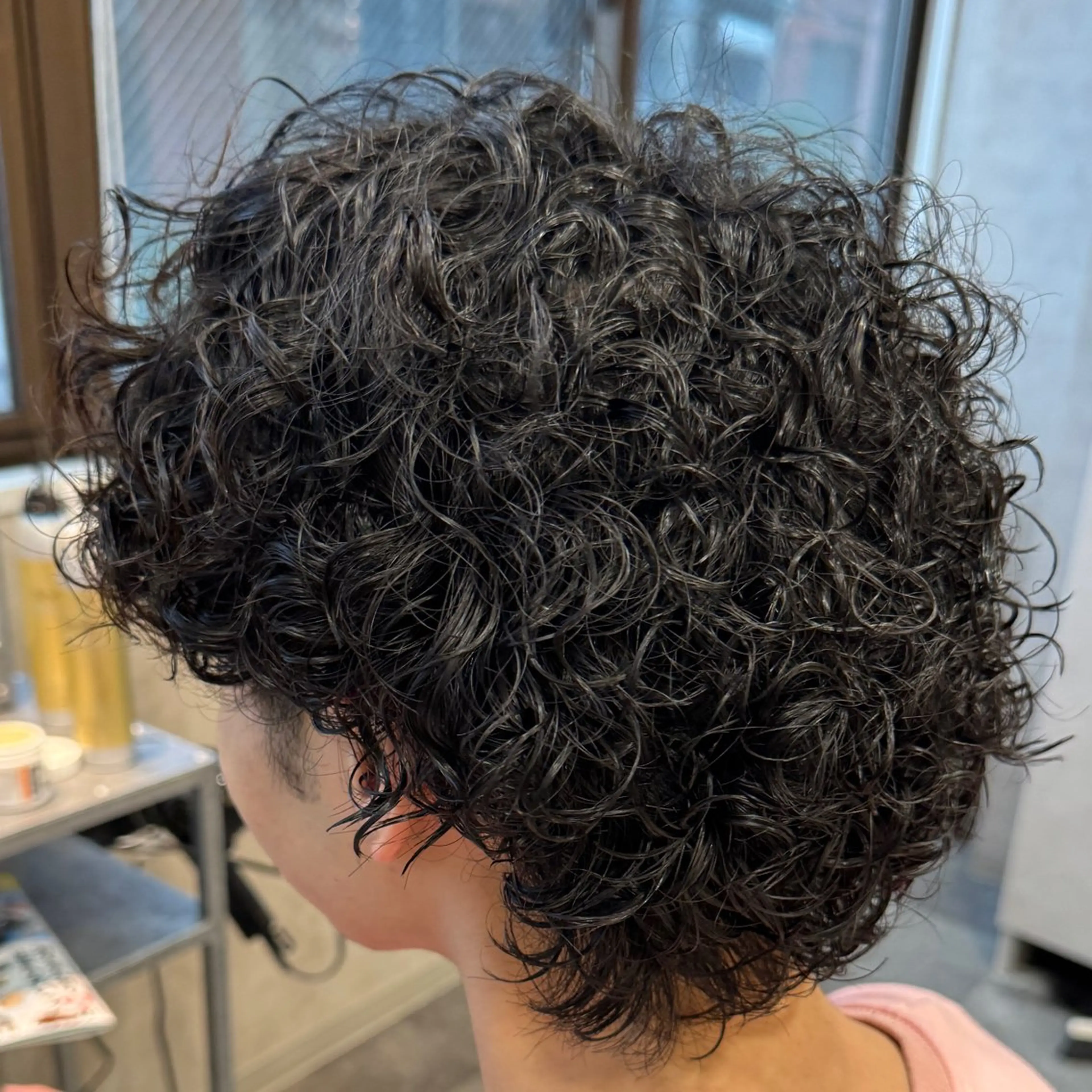 ショート パーマ メンズ メンズブリーチ メンズハイライト メンズメッシュ メンズパーマ プードルパーマ 優太朗/仙台/メンズ /波巻き/ツイスパ/のヘアスタイル