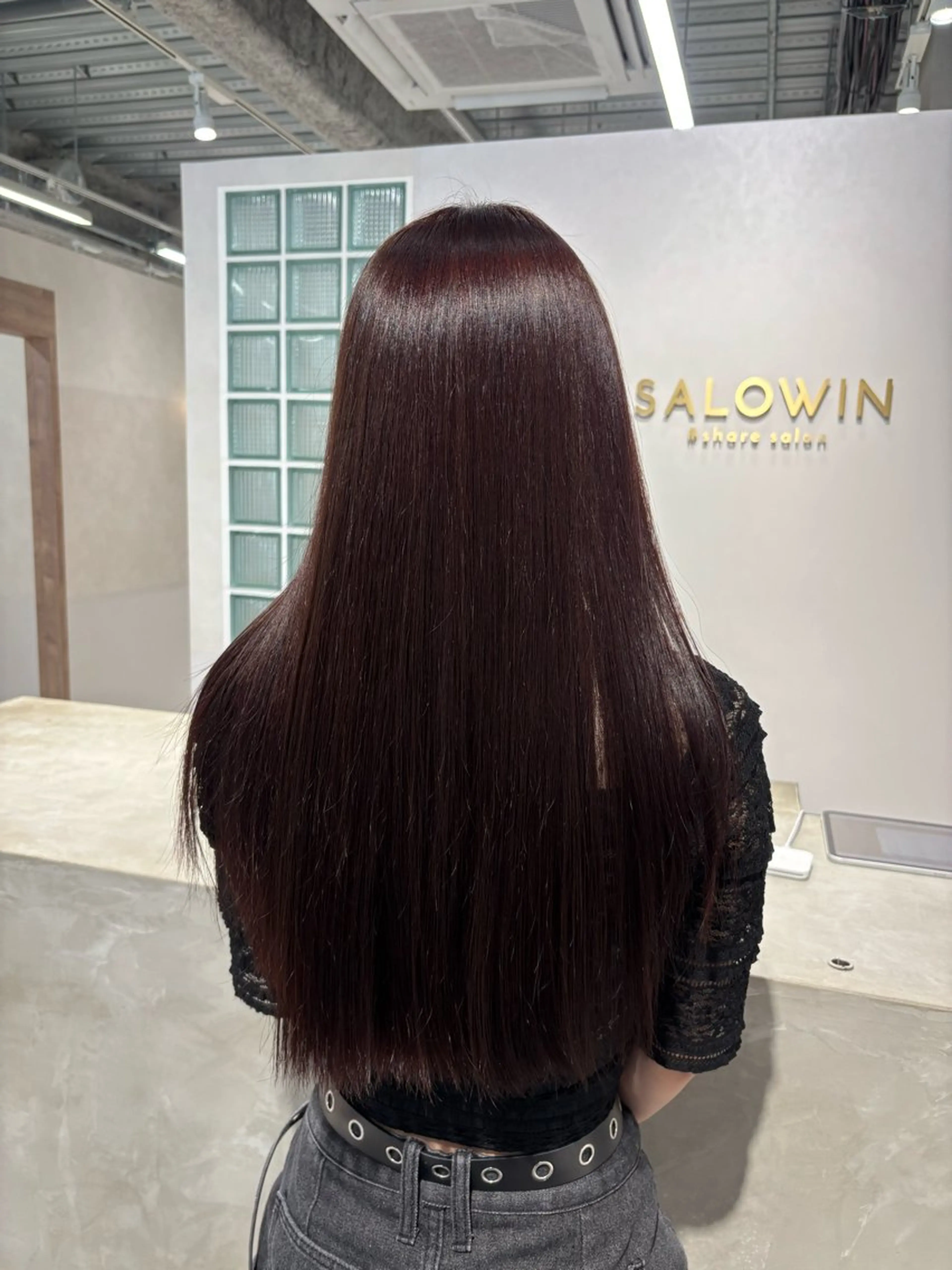 ロング ピンクブラウン ヘアカラー 吉澤 愛心のヘアスタイル