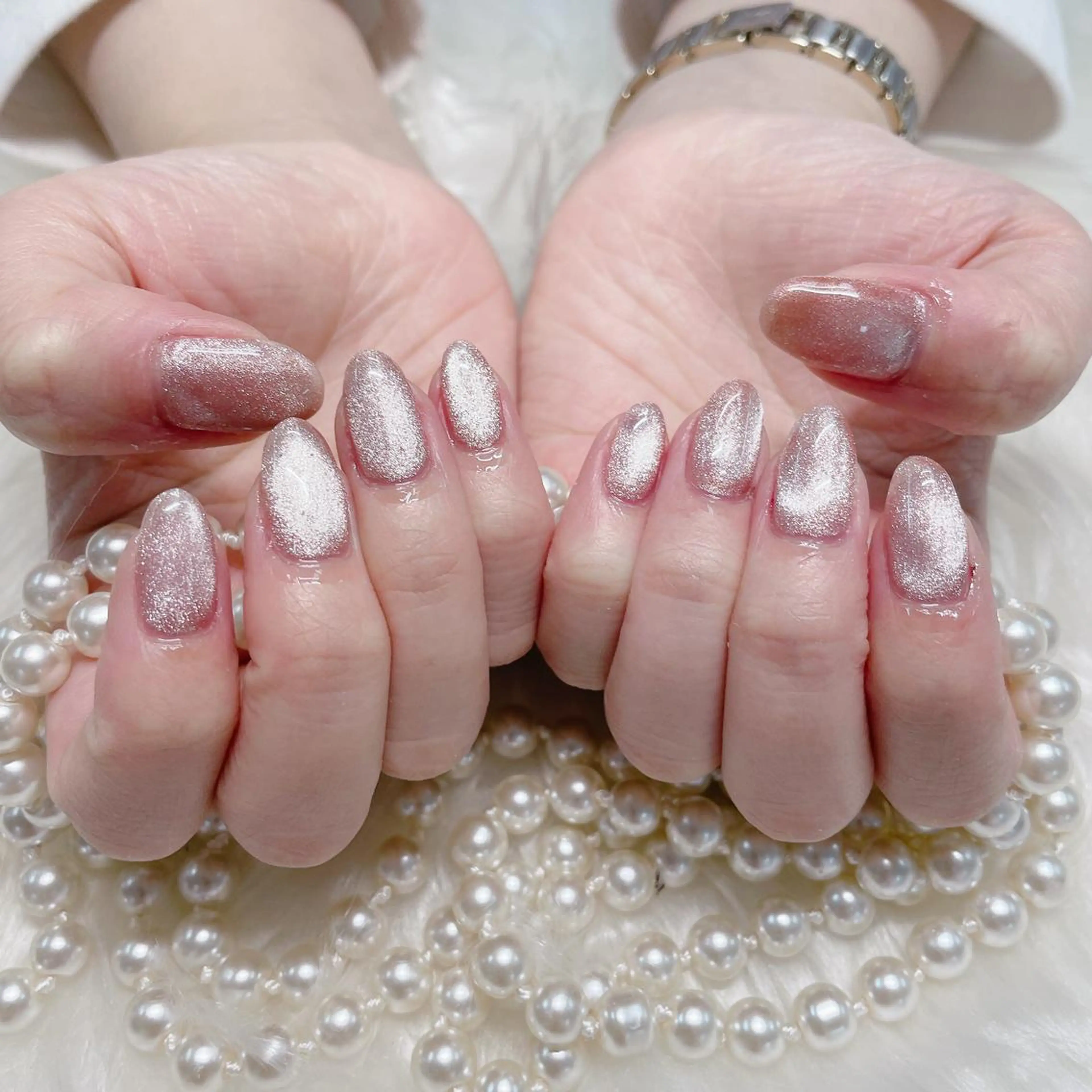 ネイル Go  Today シェアサロン 新宿Gratia店所属・杉山 栞のネイルデザイン