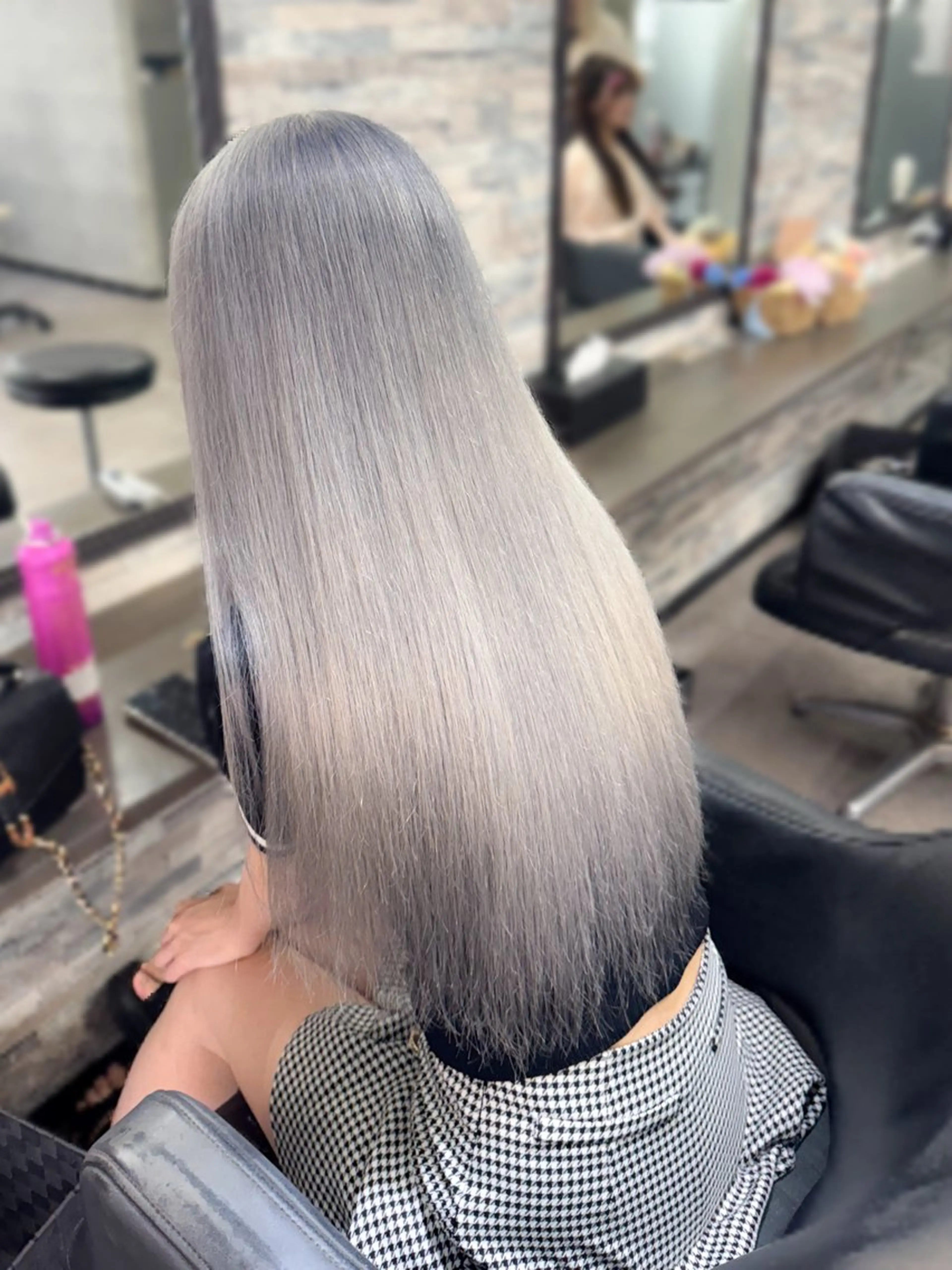 ロング カラー ヘアカラー トリートメント ハイトーンエクステ 🎩カズキ🎩のヘアスタイル