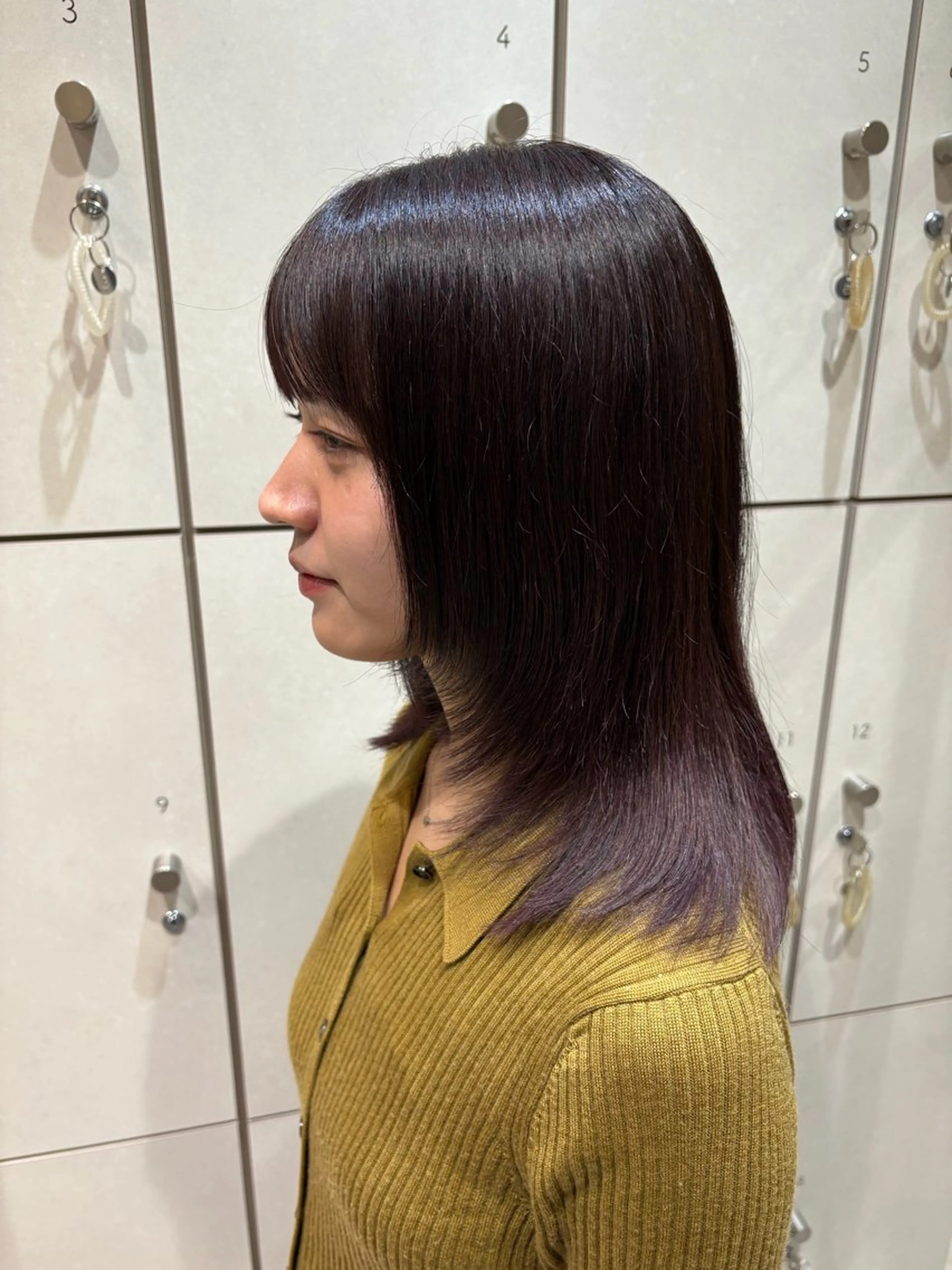 ミディアム パープルカラー レイヤーカット カット ヘアカラー VANESSA所属・レイヤー/ブリーチ/ 山本花歩のヘアスタイル