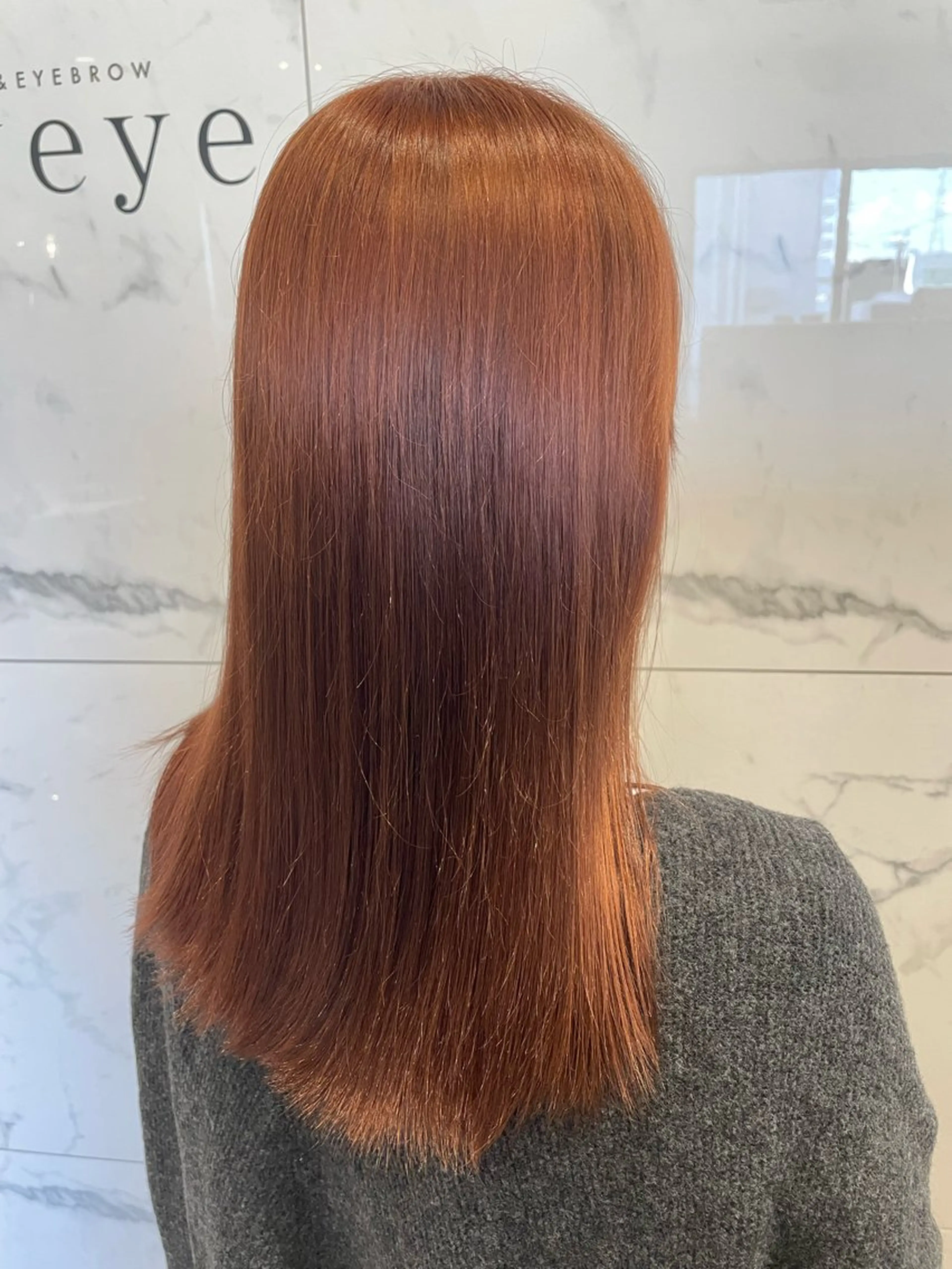 カラー 岡村 真子のヘアスタイル