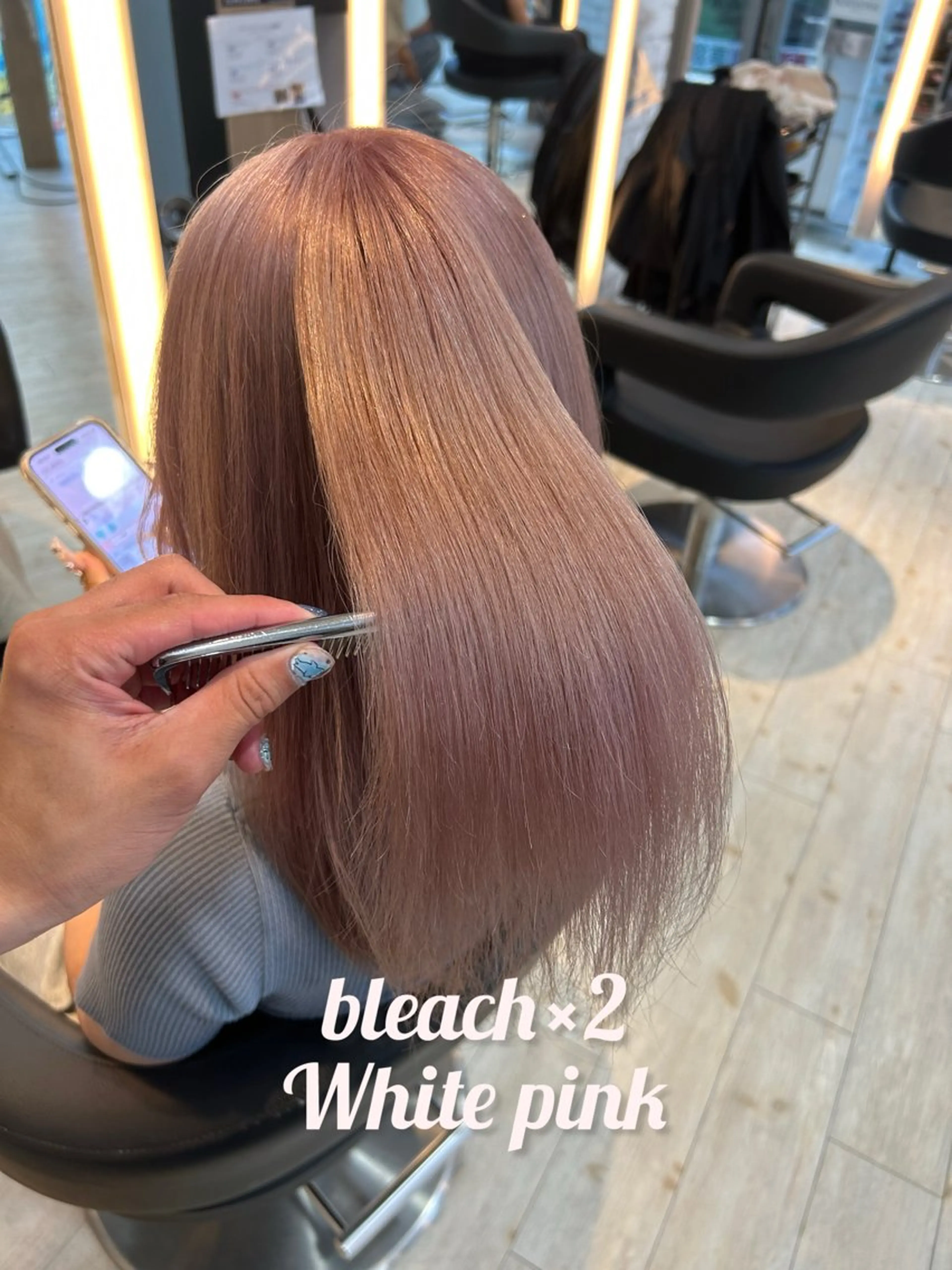 ミディアム カラー ピンクカラー ホワイトピンク 髪質改善 カット ヘアカラー トリートメント 有働由良／ハイトーン ／韓国メンズヘアのヘアスタイル