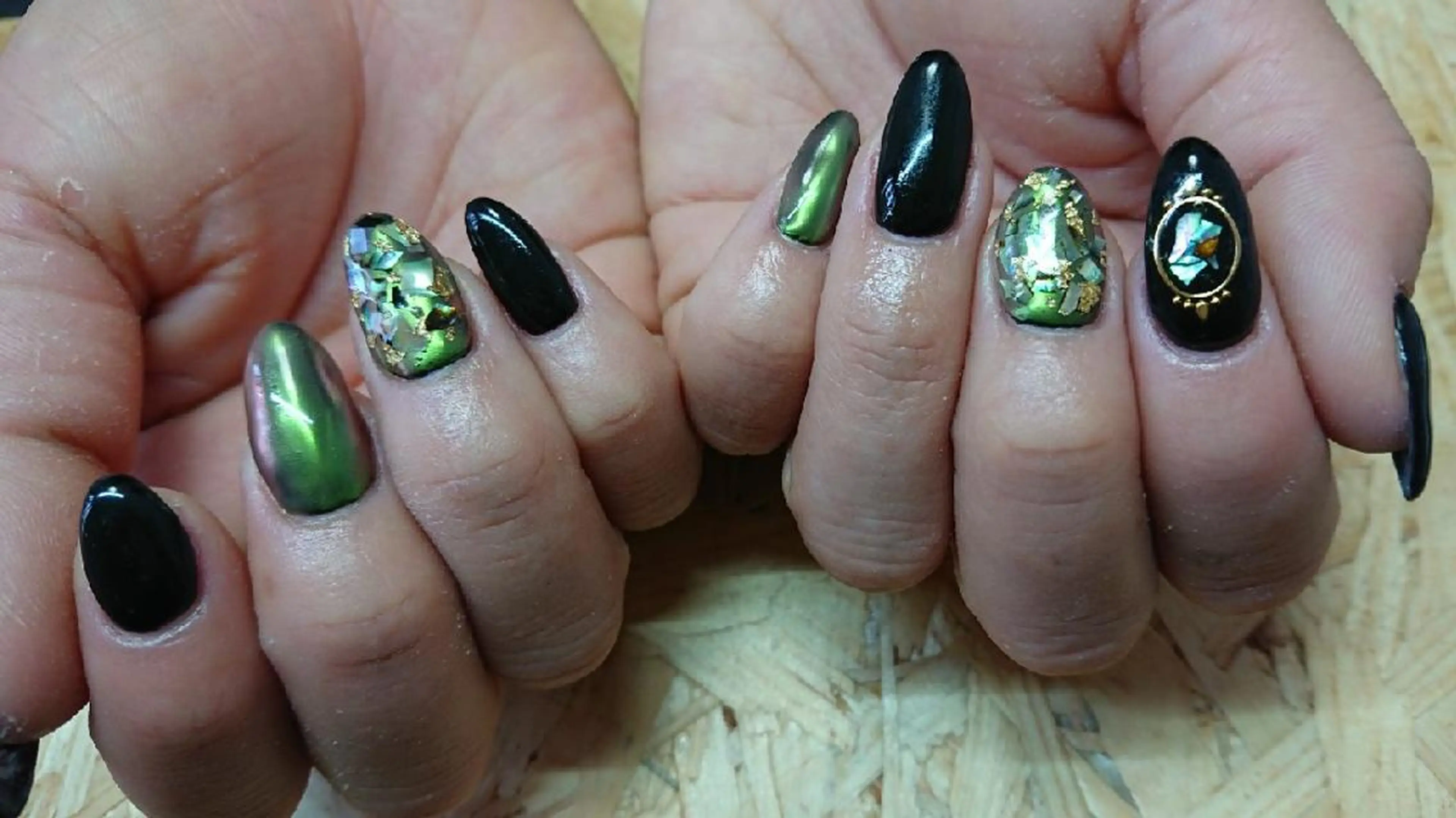 ネイル 鈴木 なつきのネイルデザイン