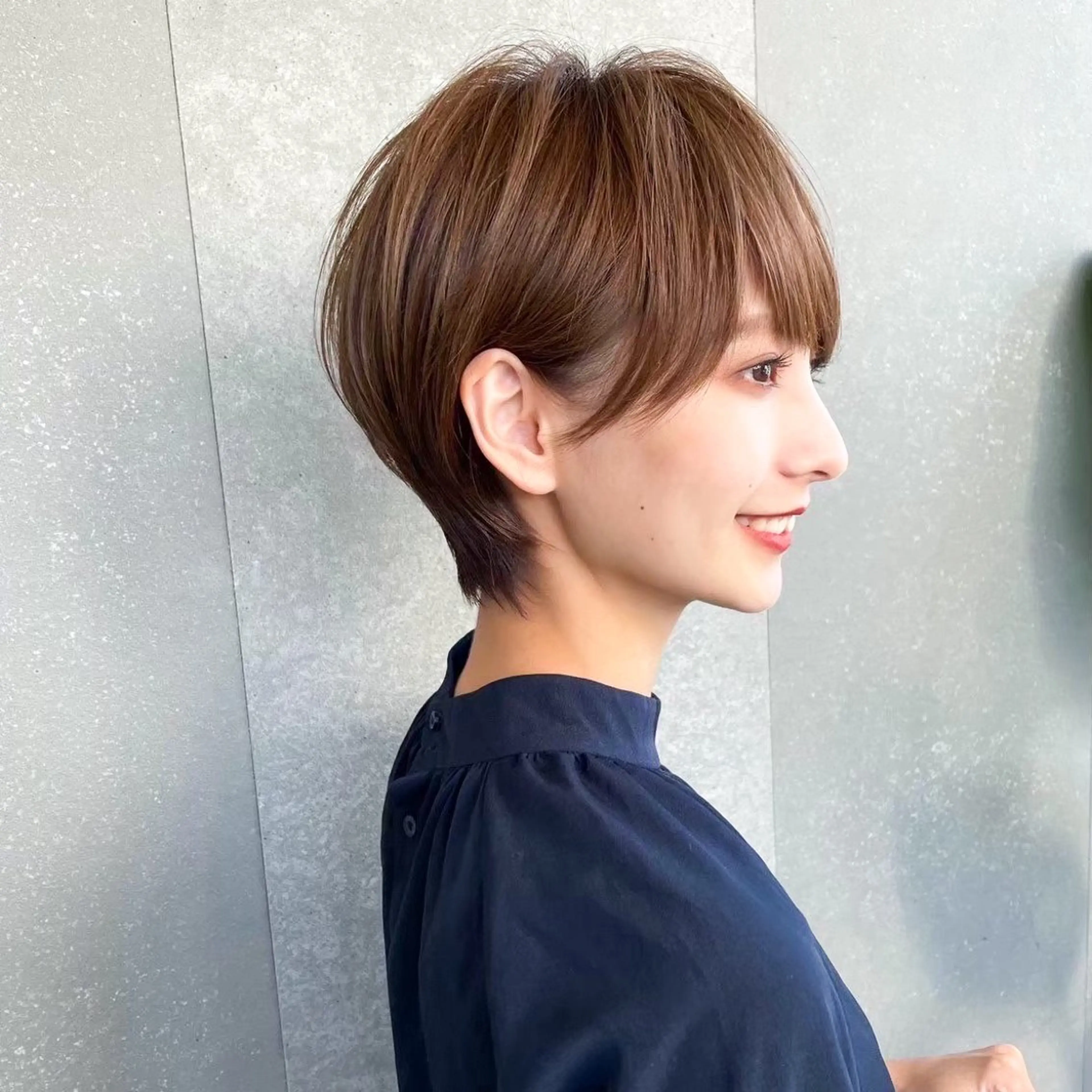 ショート ストンボブ/レイヤー 艶カラー💎ヒデジのヘアスタイル