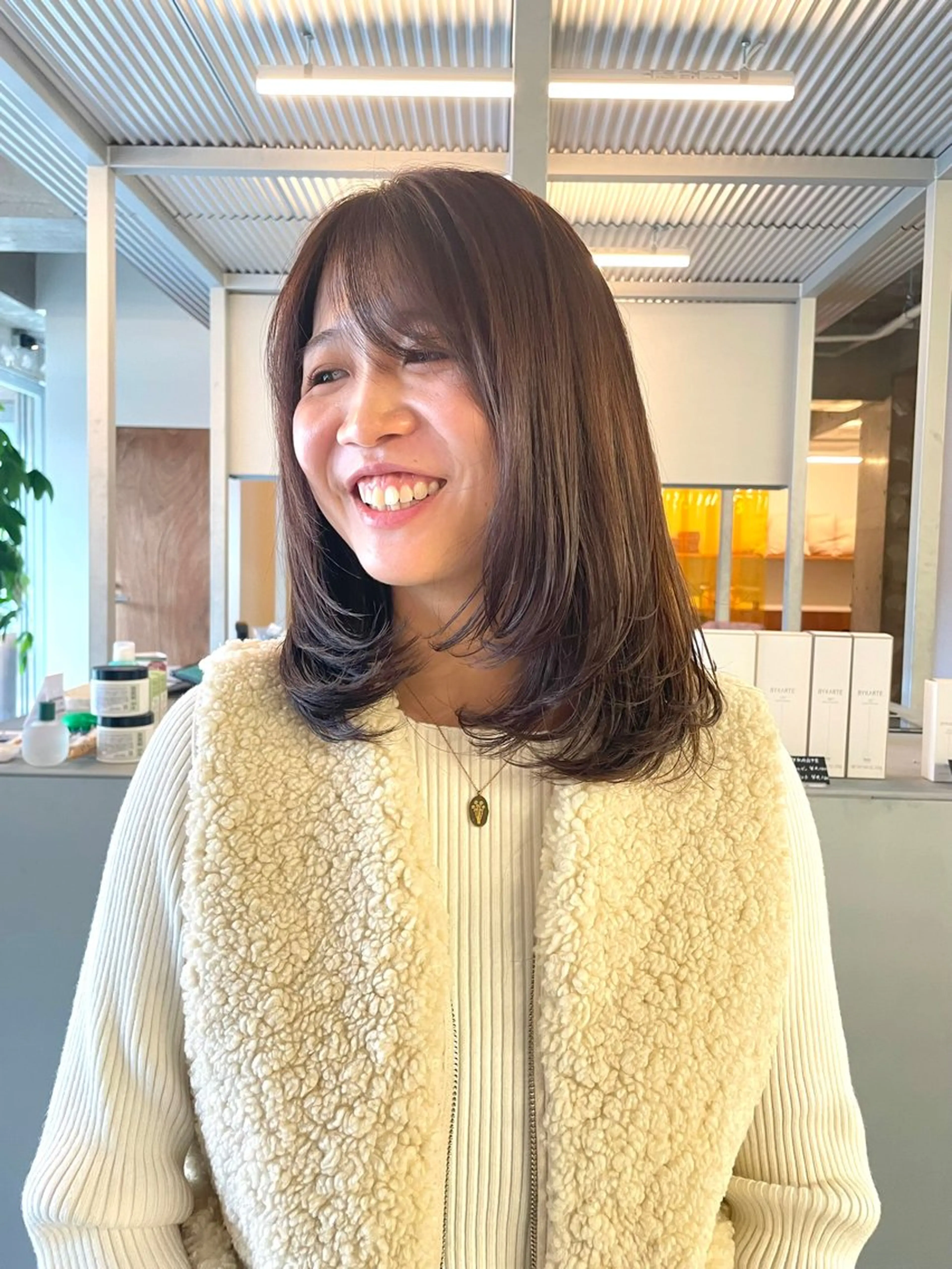 ミディアム カット ヘアカラー トリートメント 🫧OUD 尼崎店 山村裕亮🫧のヘアスタイル