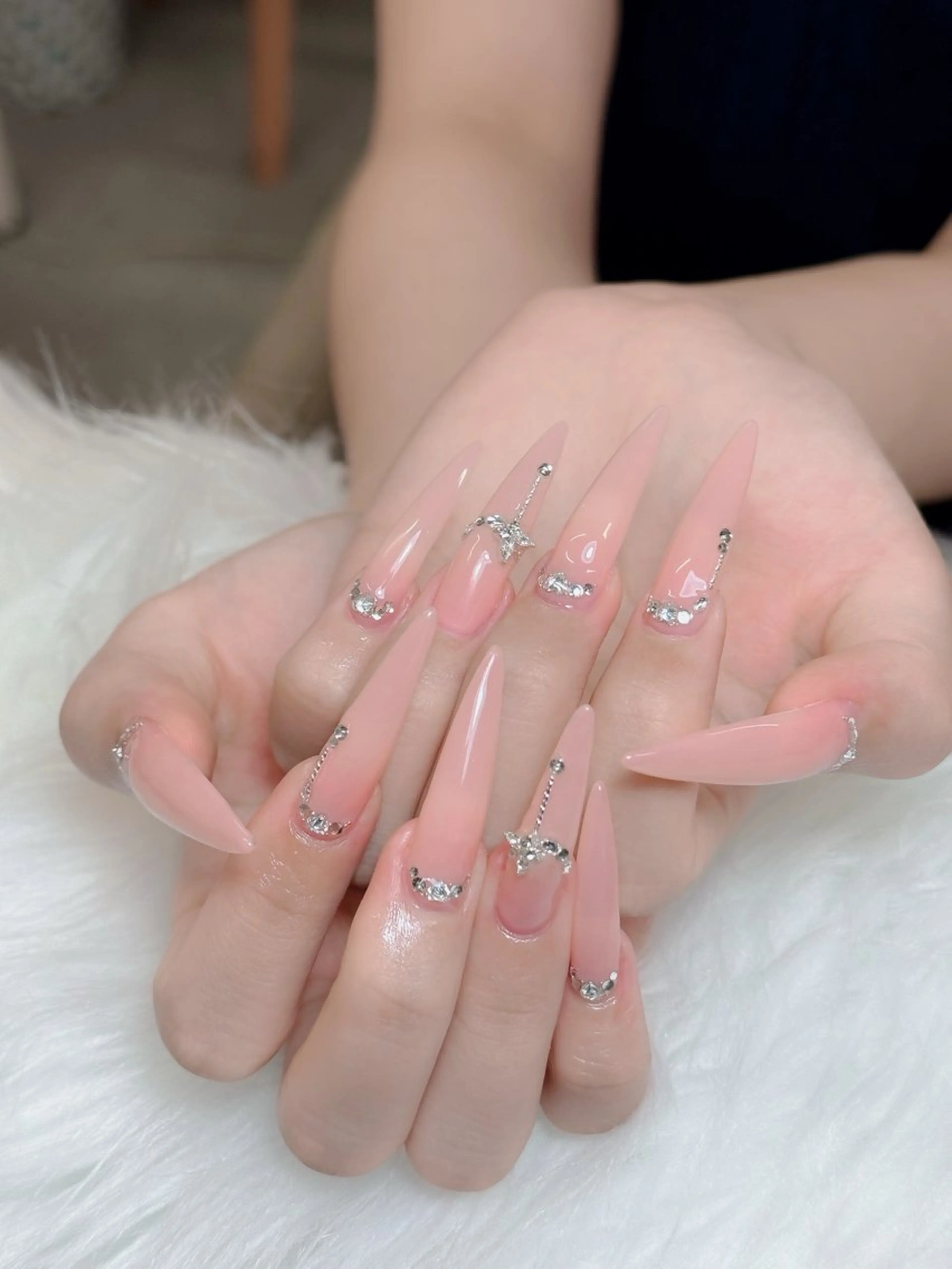 ネイル オーロラネイル チークネイル フットネイル フレンチネイル 韓国ネイル ハンドネイル Lumi Nail 新大久保3‘のネイルデザイン