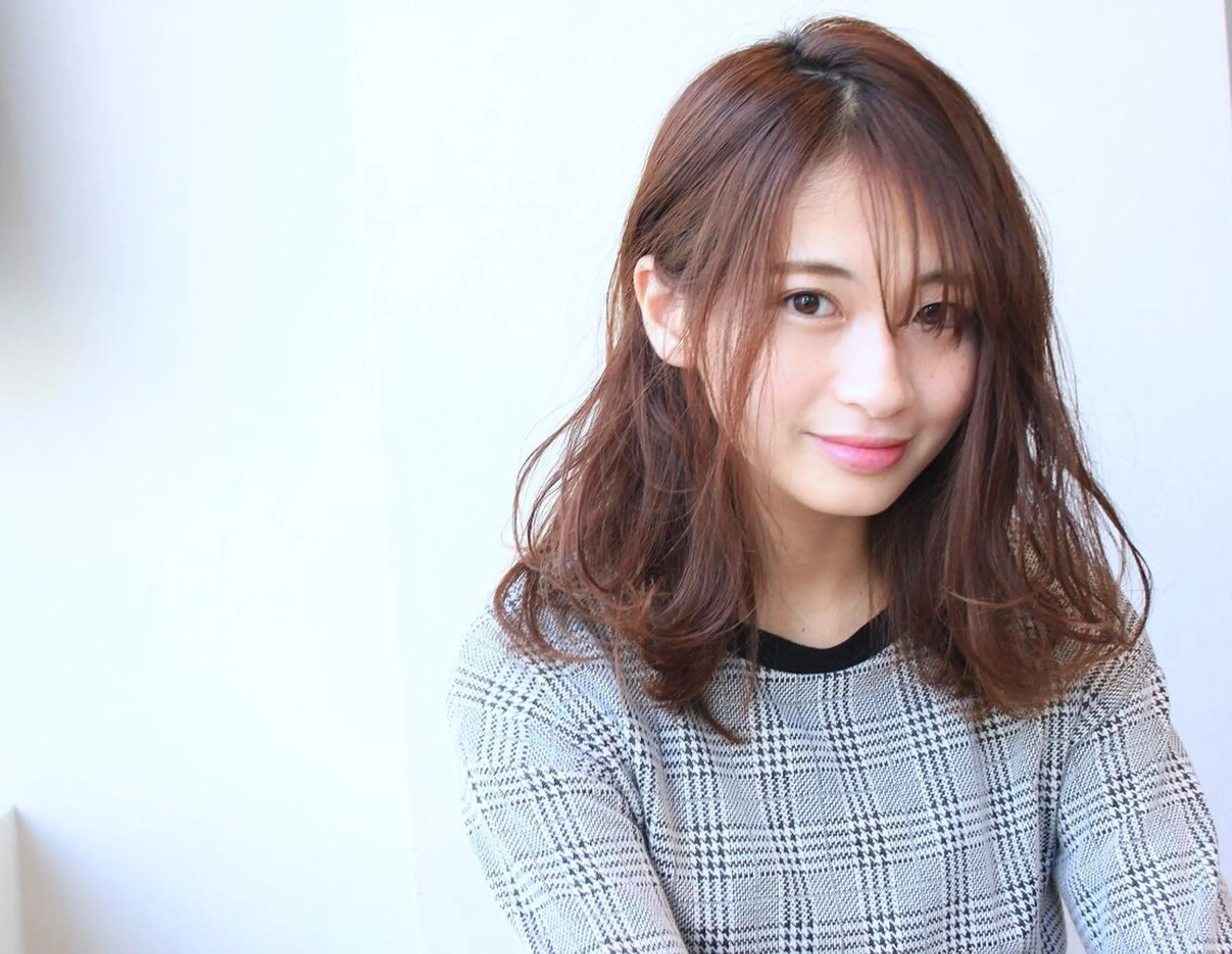 セミロング 河野 薫のヘアスタイル
