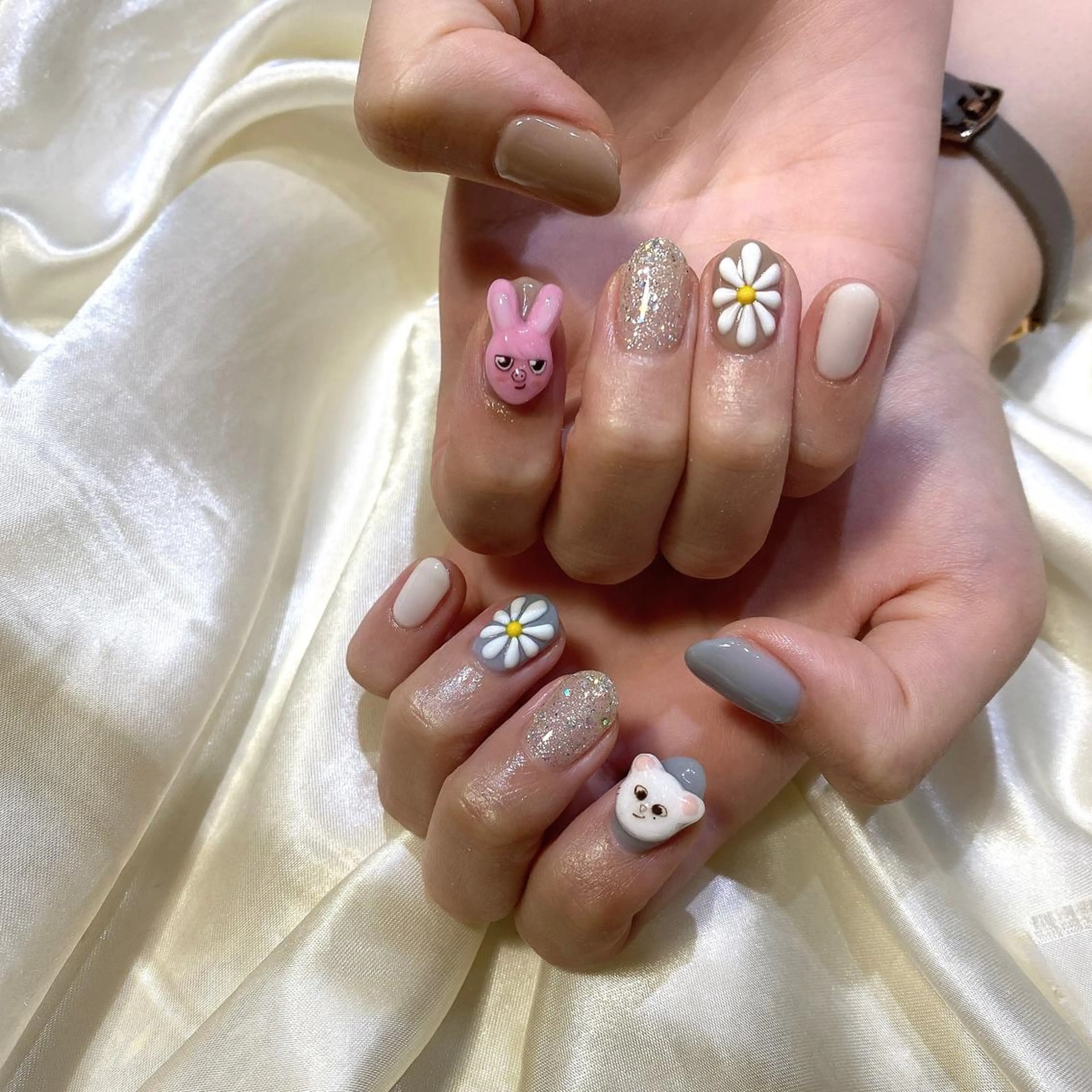 ネイル ハンドネイル 西岡 杏のネイルデザイン