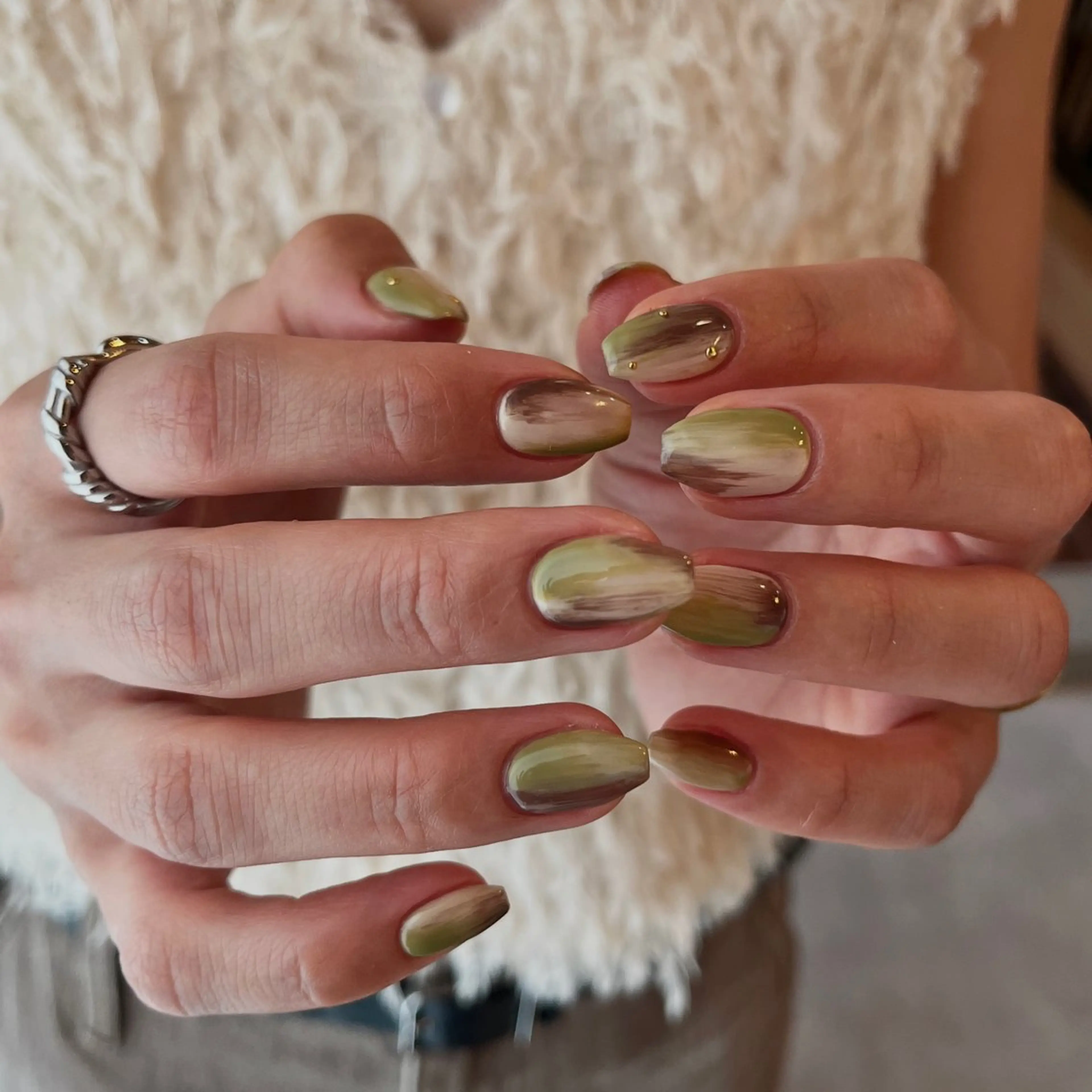 ネイル aiu  ｱｲﾕｰ ちひろのネイルデザイン