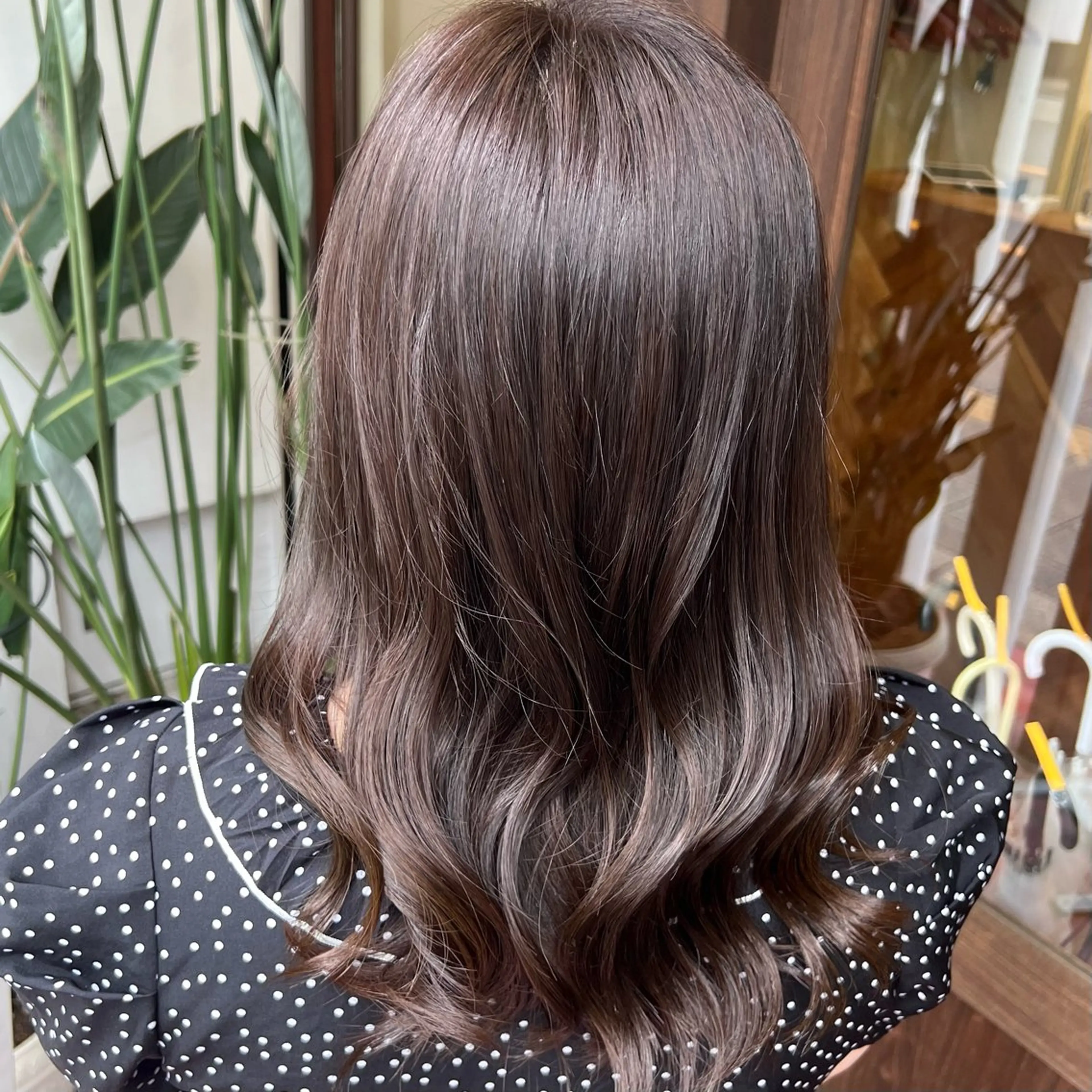 ロング カラー ヘアカラー トリートメント ヘッドスパ ブリーチカラー🦖 岡部木乃夏のヘアスタイル