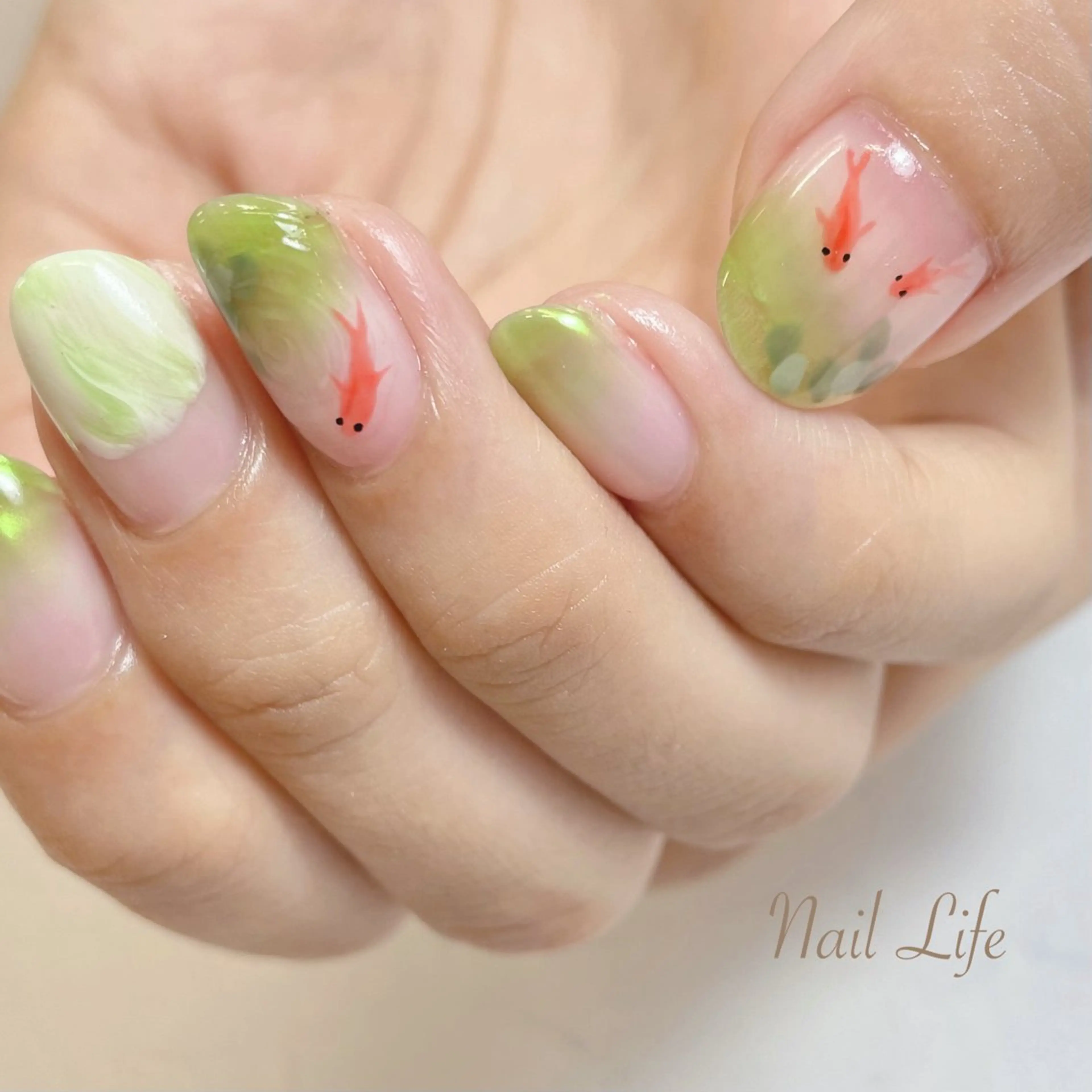 ネイル オーロラネイル 大嶋 めぐみのネイルデザイン