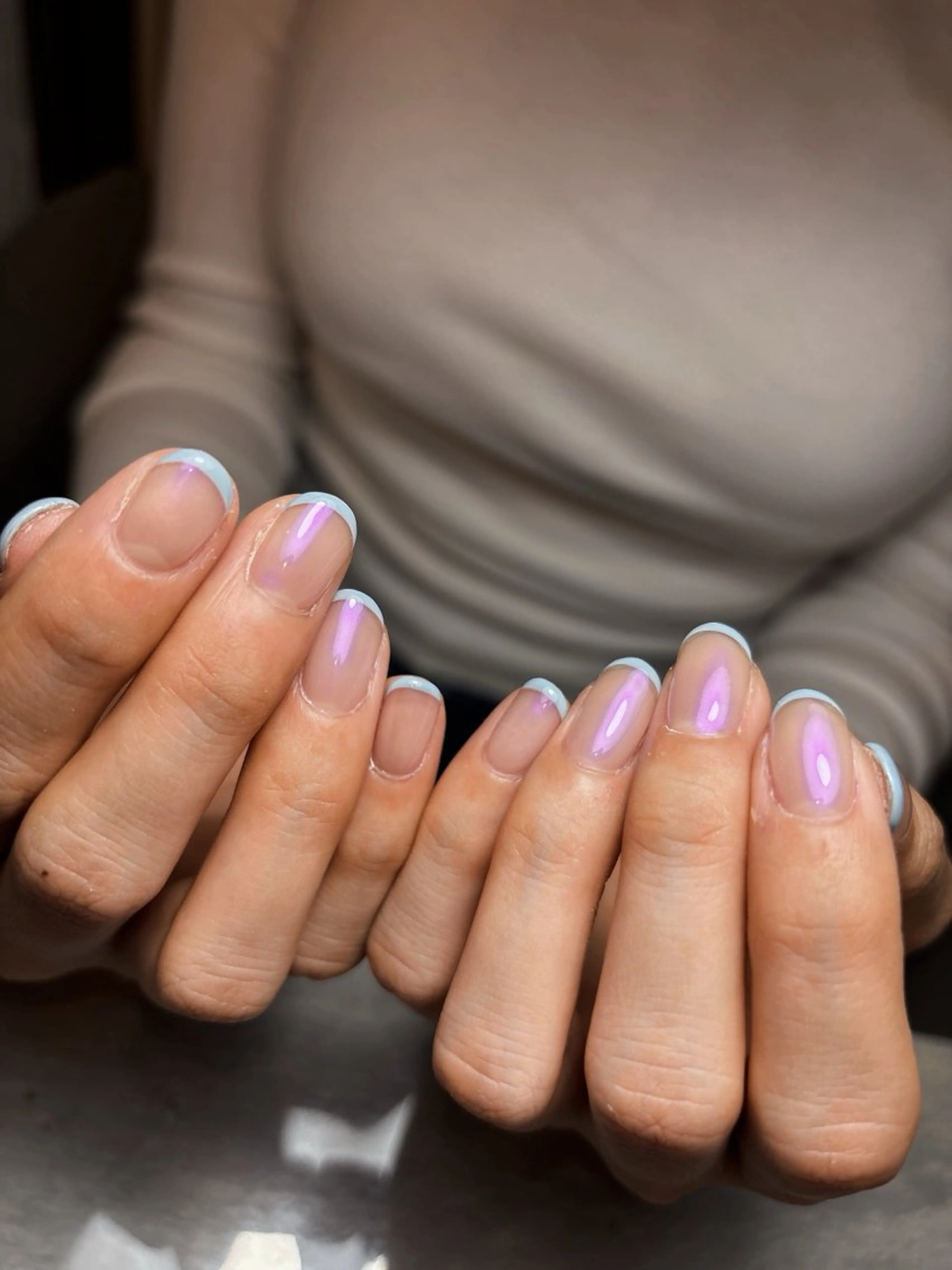 ネイル オーロラネイル フレンチネイル ミラーネイル 鈴木 誉のネイルデザイン