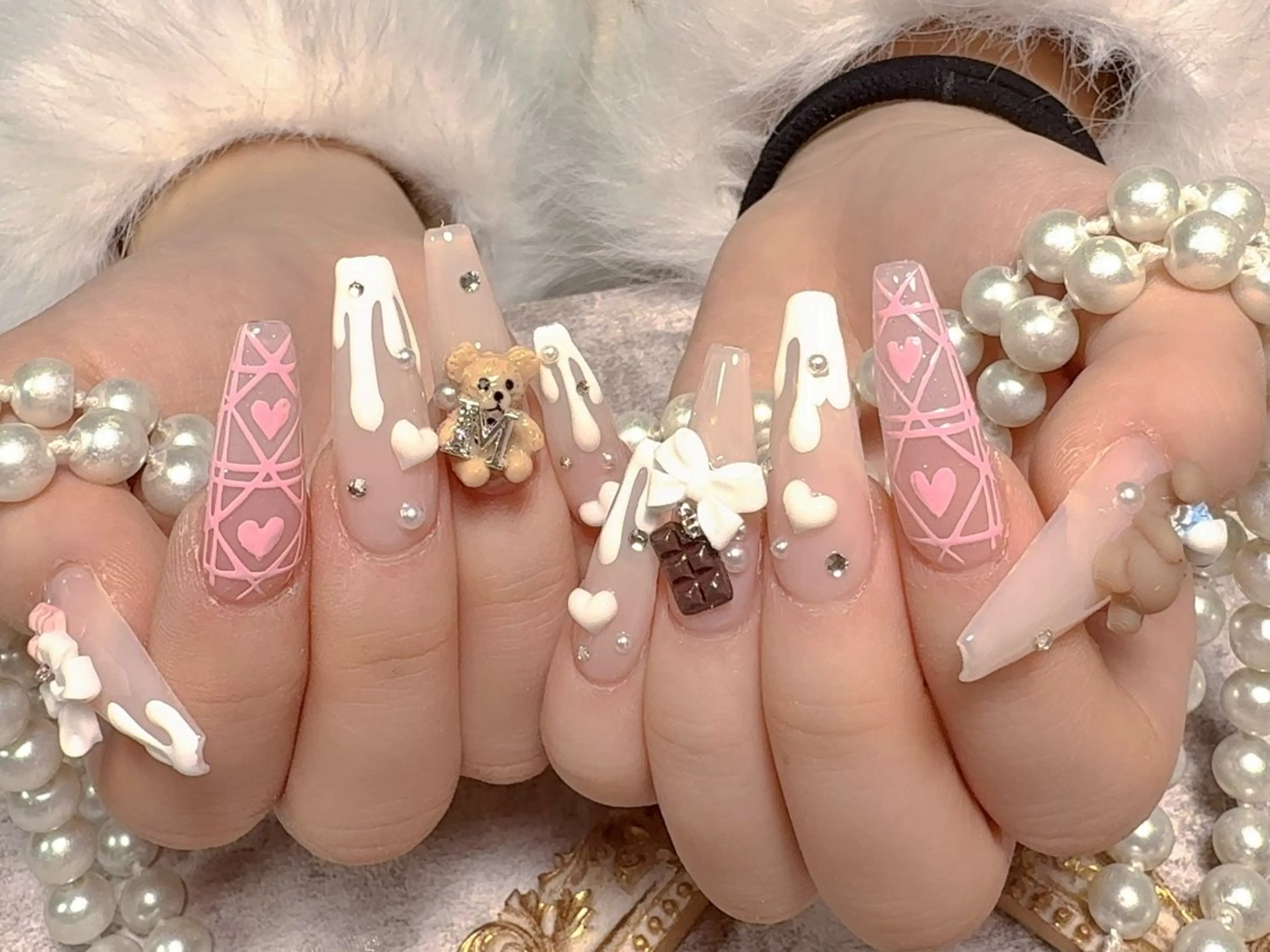 ロング ハンドネイル MOA NAIL所属・MoaNail🫶 Yoshiのネイルデザイン