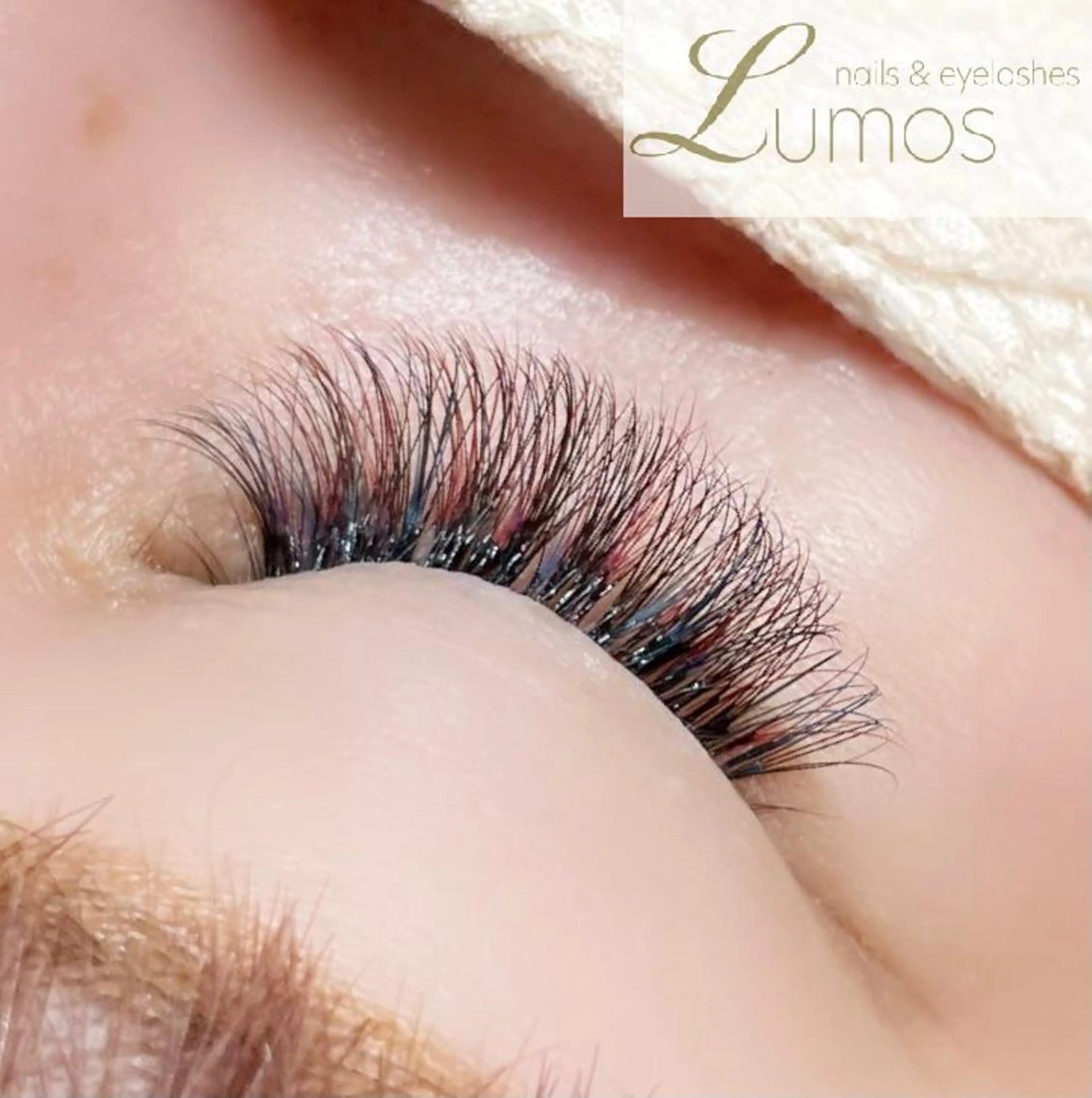 マツエク・マツパ ボリュームラッシュ マツエク Lumos nail&eyelash所属・Lumos Ayakaのマツエク・マツパデザイン